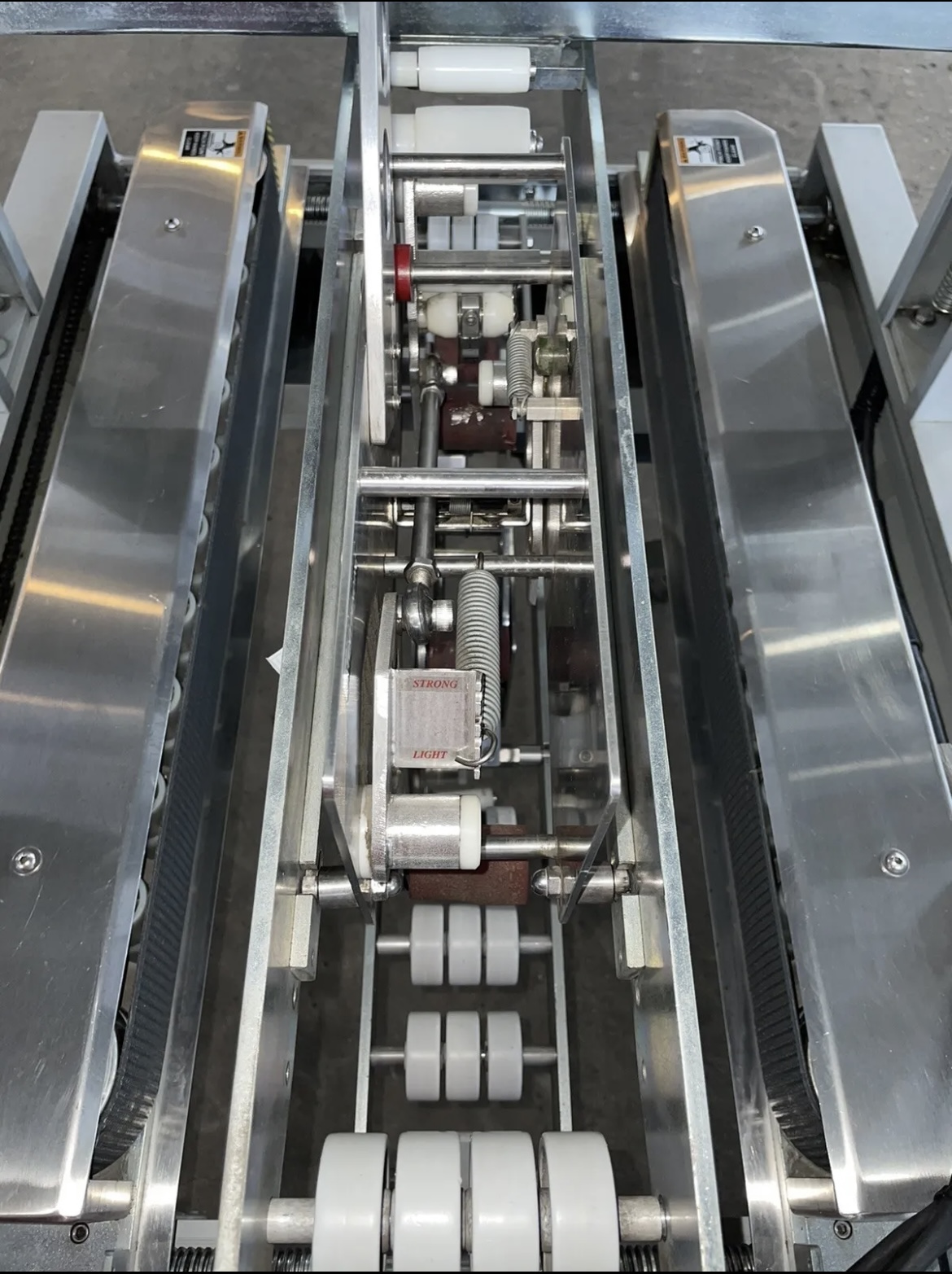 BELCOR 150 CASE SEALER image 4