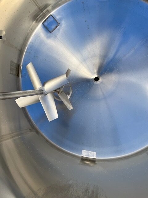 1000 Gallon Mix Tanks image 4