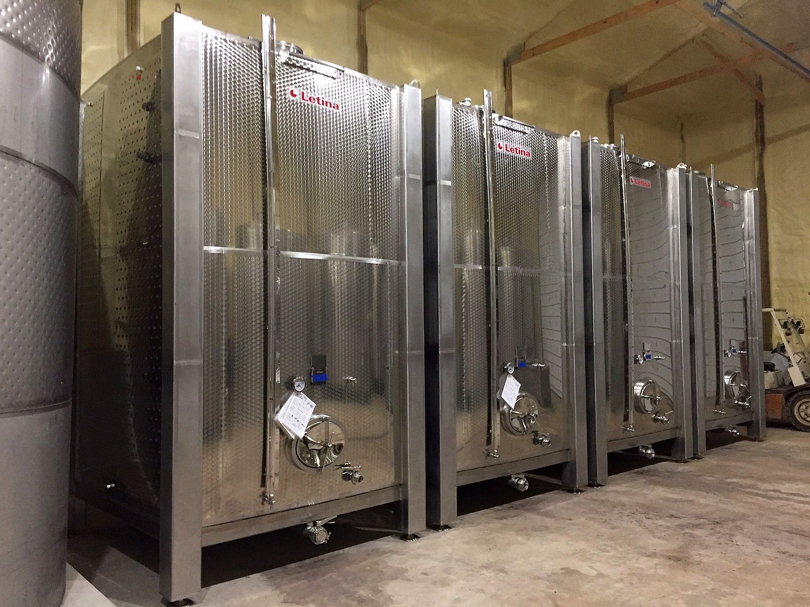 4000 Gallon Square Stainless Storage Tanks