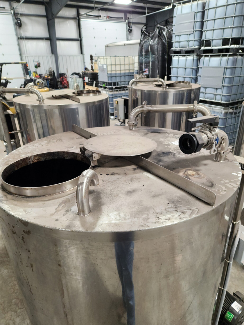 300 Gallon Stainless Steel Mix Tanks image 8