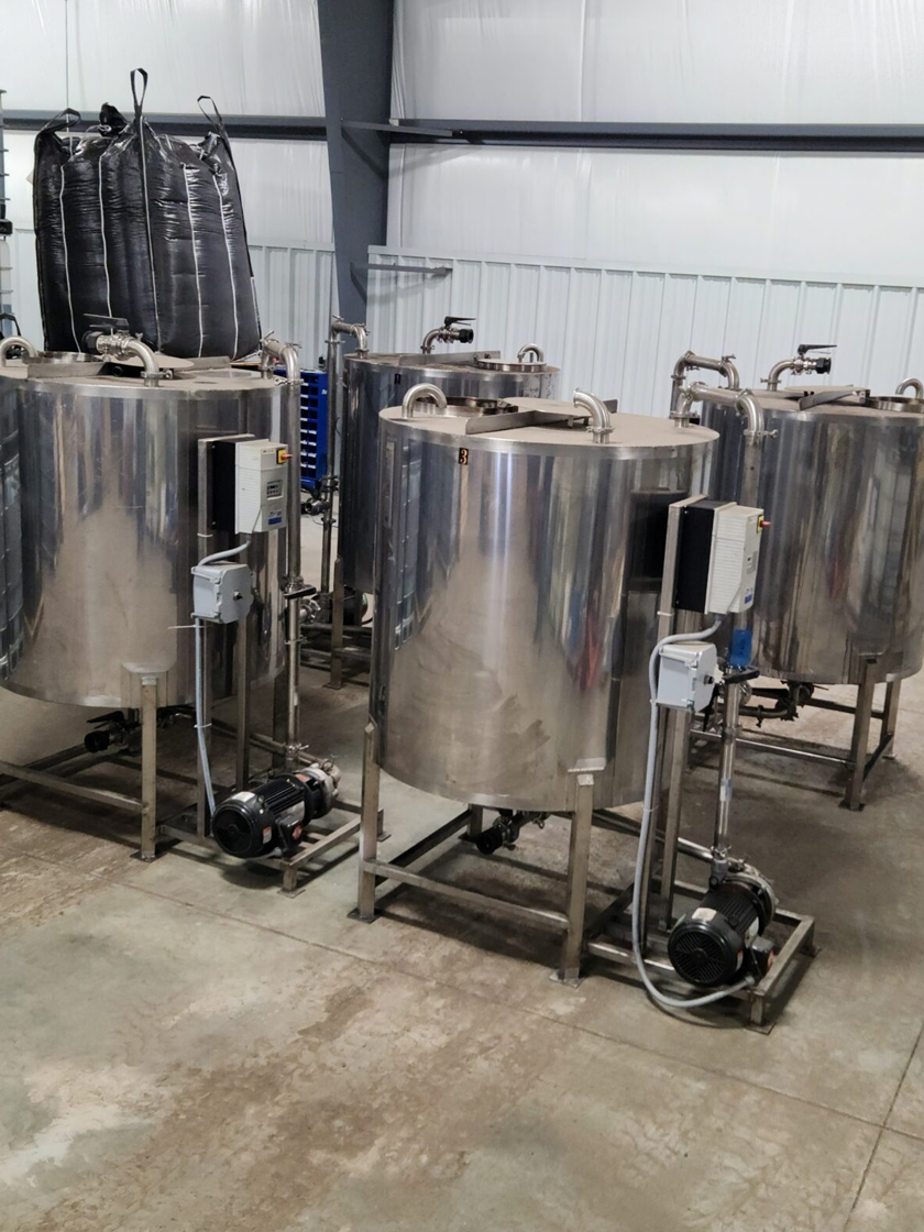 300 Gallon Stainless Steel Mix Tanks image 9
