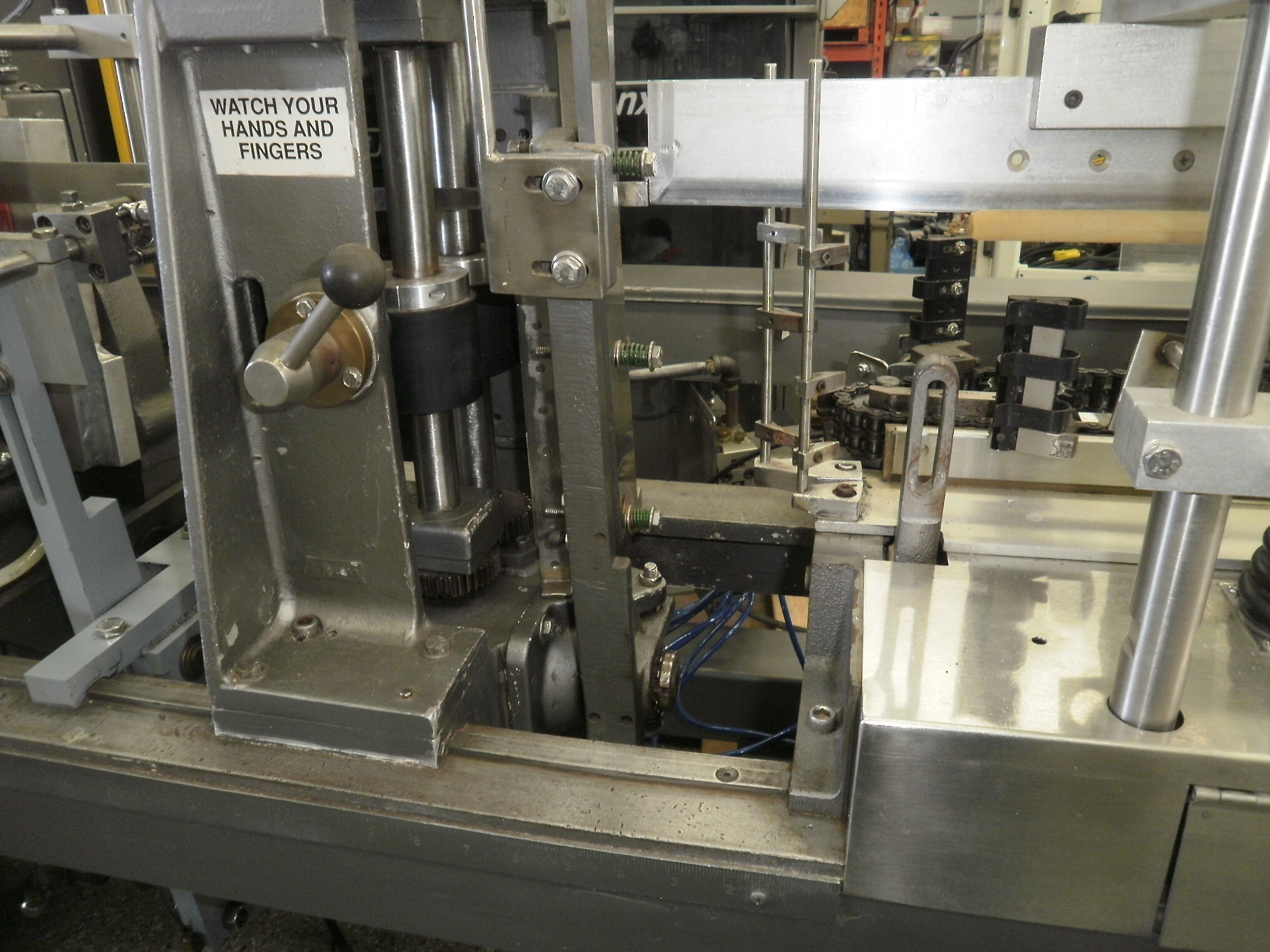 Bartelt IM 9-14 Horizontal Poucher image 2
