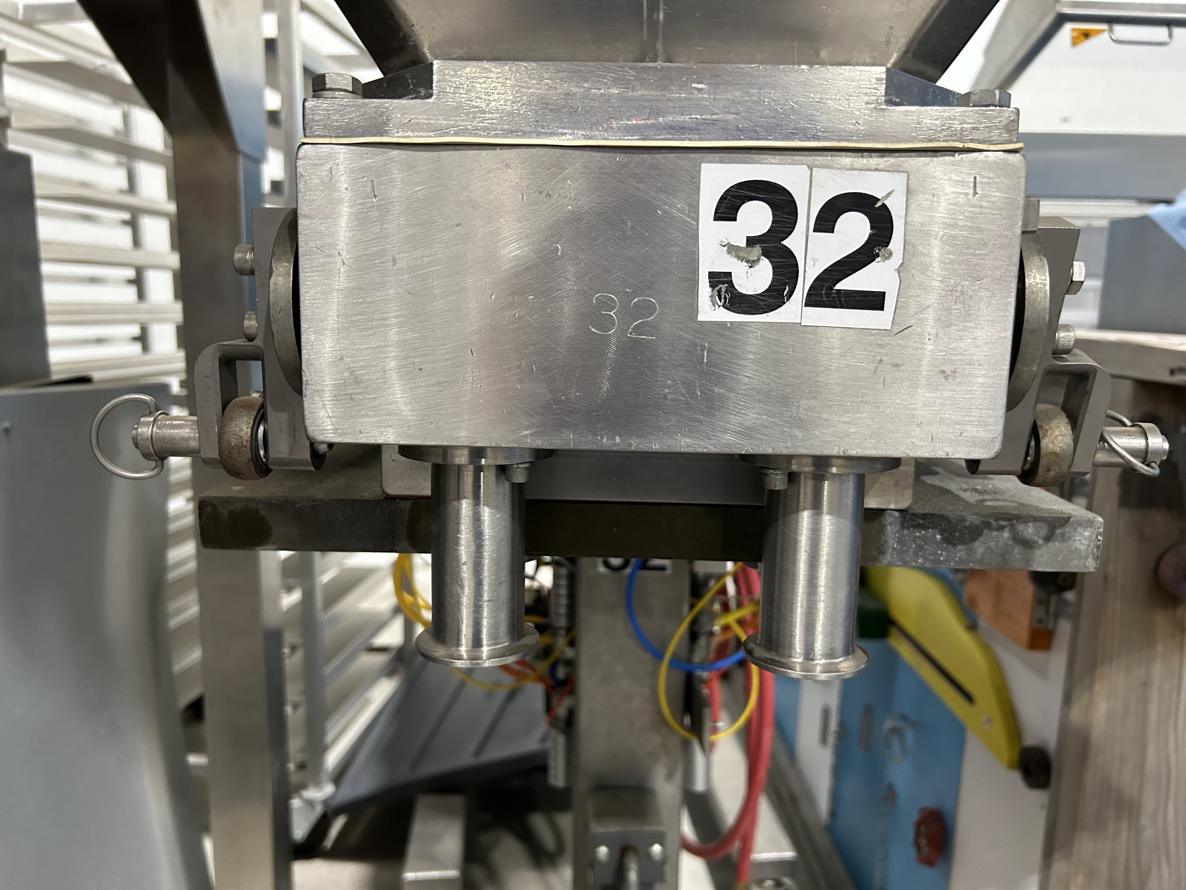 Hinds Bock Piston Filler image 5