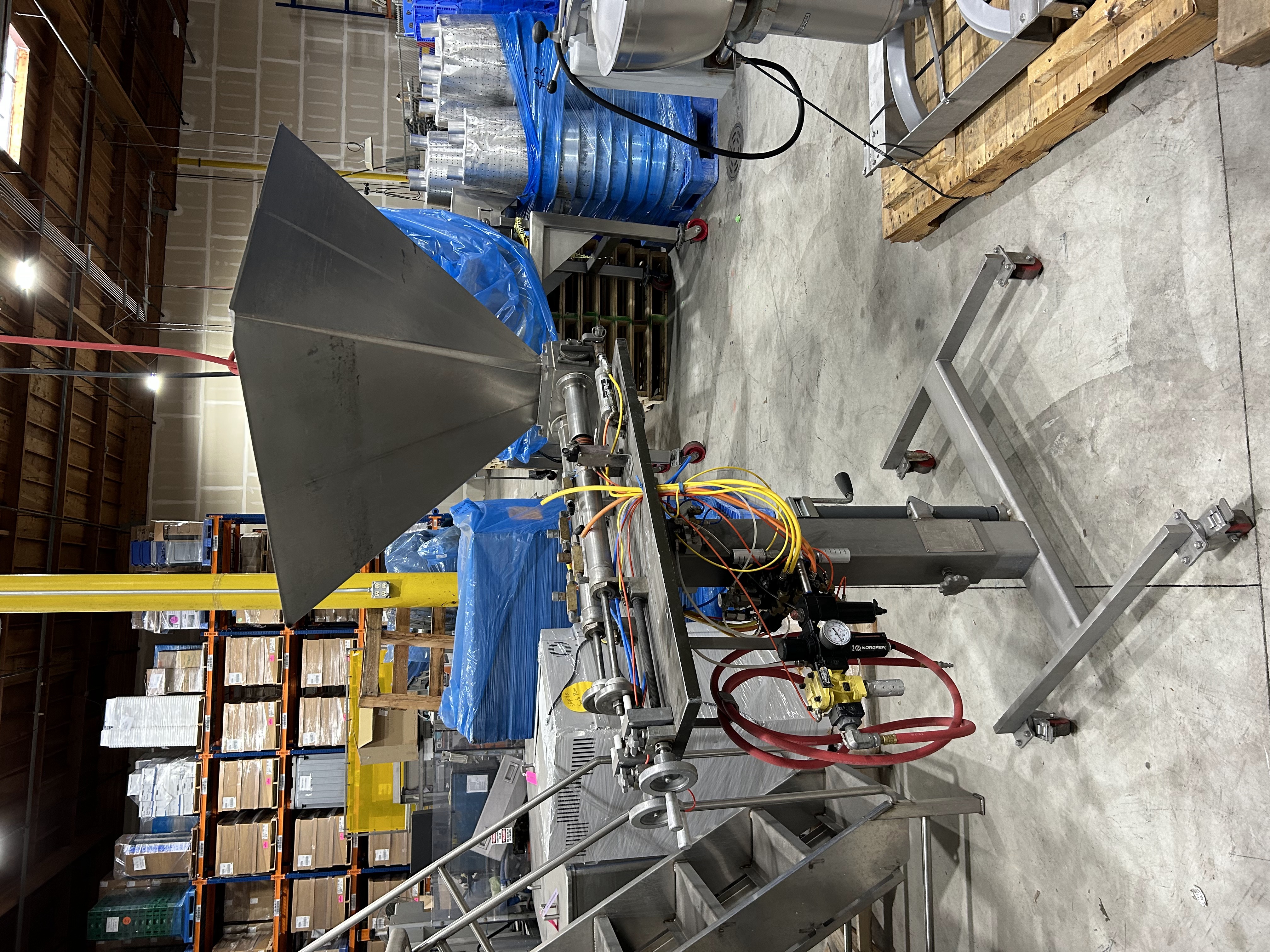 Hinds Bock Piston Filler
