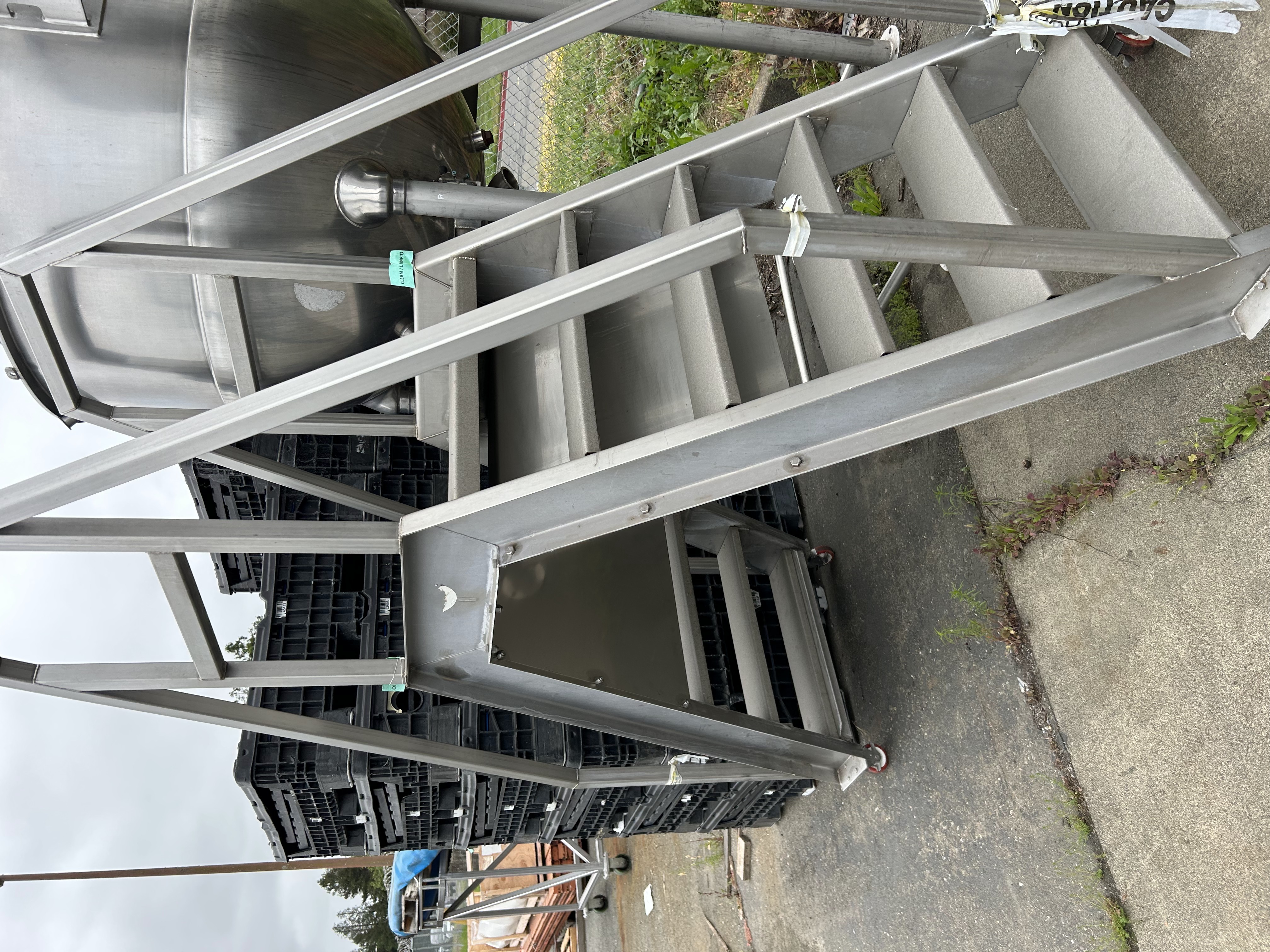 Conveyor Crossover