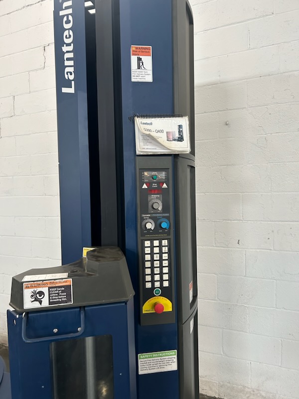 Lantech Q300 Pallet Wrapper
