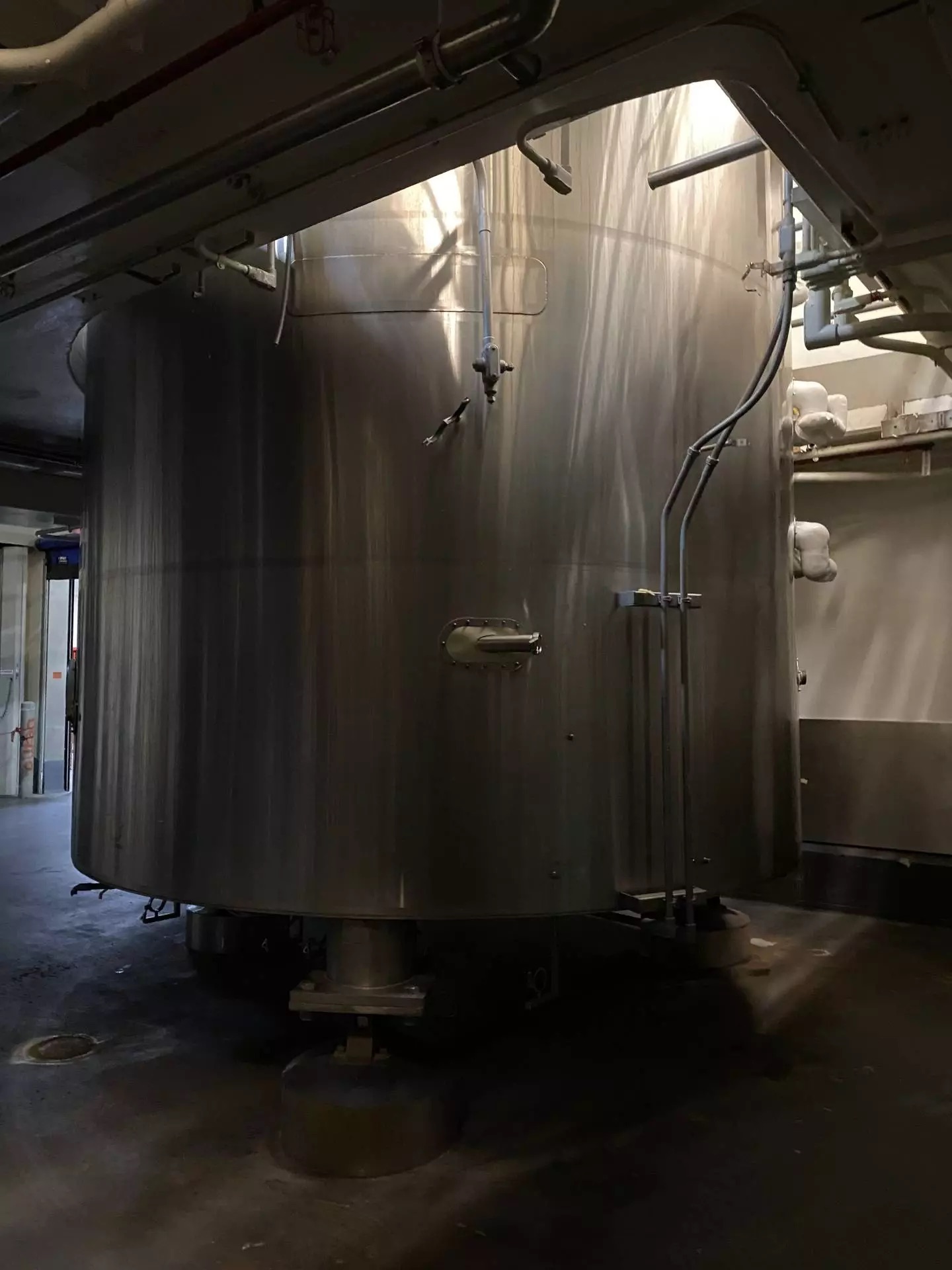 6,000 Gallon Type 316L Stainless Steel Jacketed Insulated Mix Kettle image 2