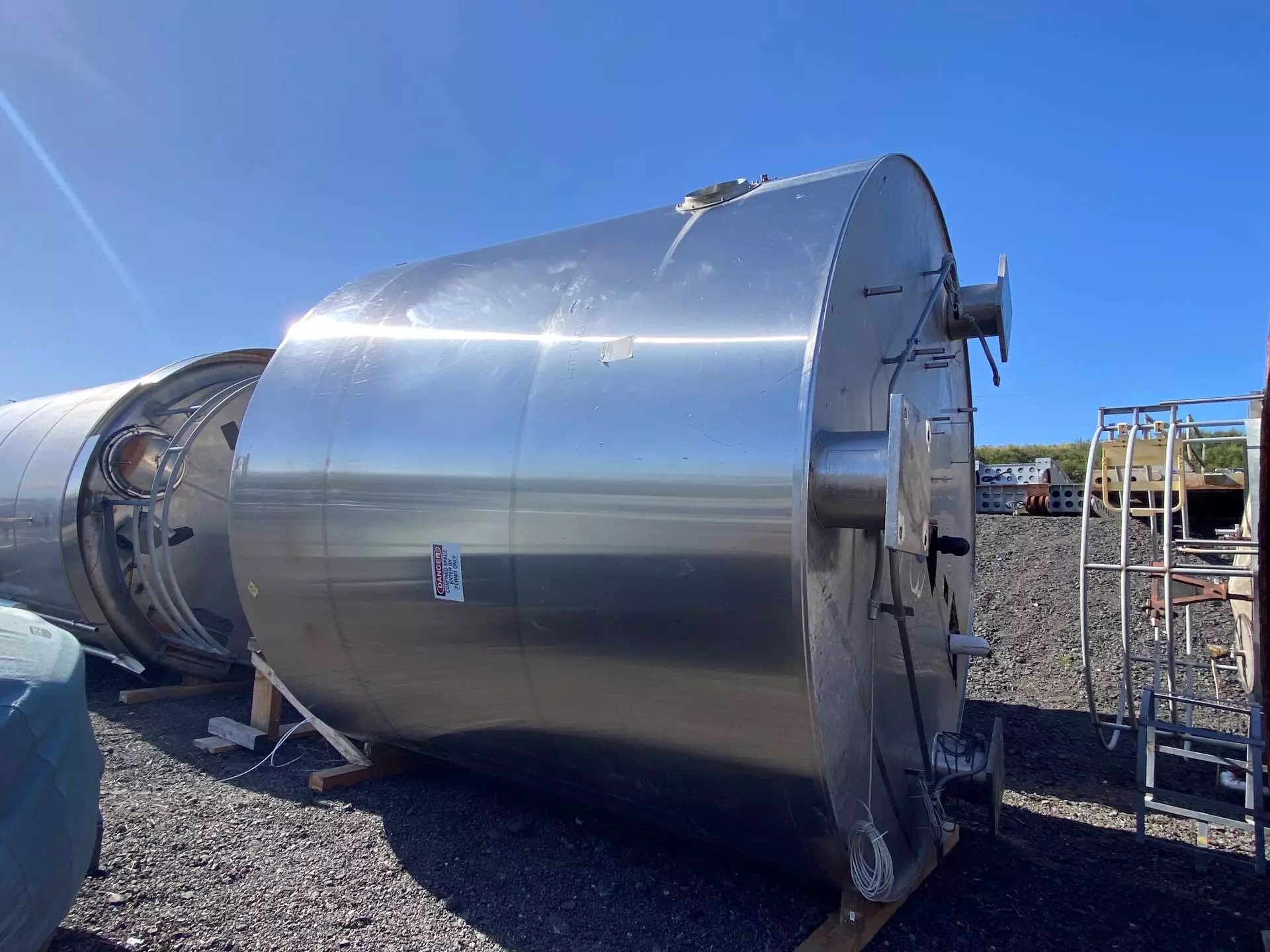 6,000 Gallon Type 316L Stainless Steel Jacketed Insulated Mix Kettle image 5