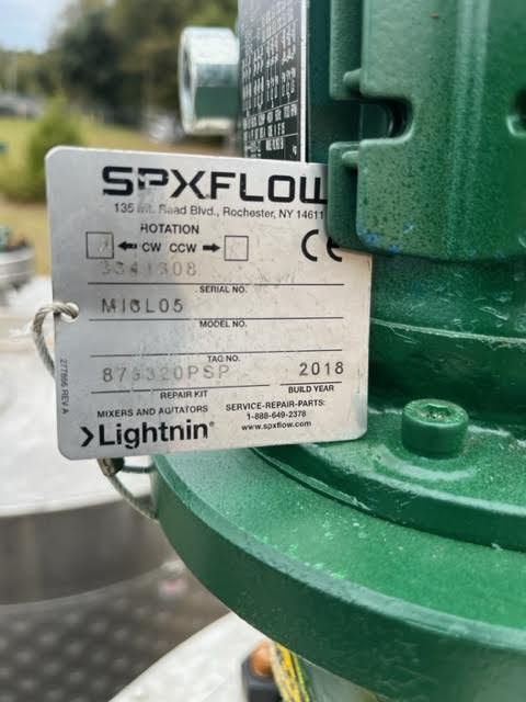 200 Gallon Stainless Jacketed Mix Tank image 2