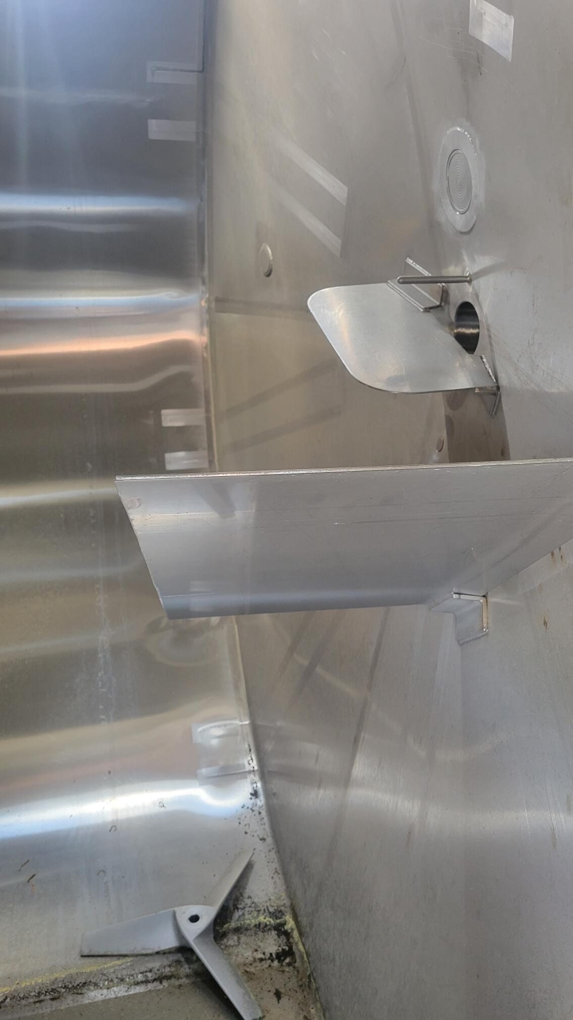 6000 gallon stainless storage tank image 6