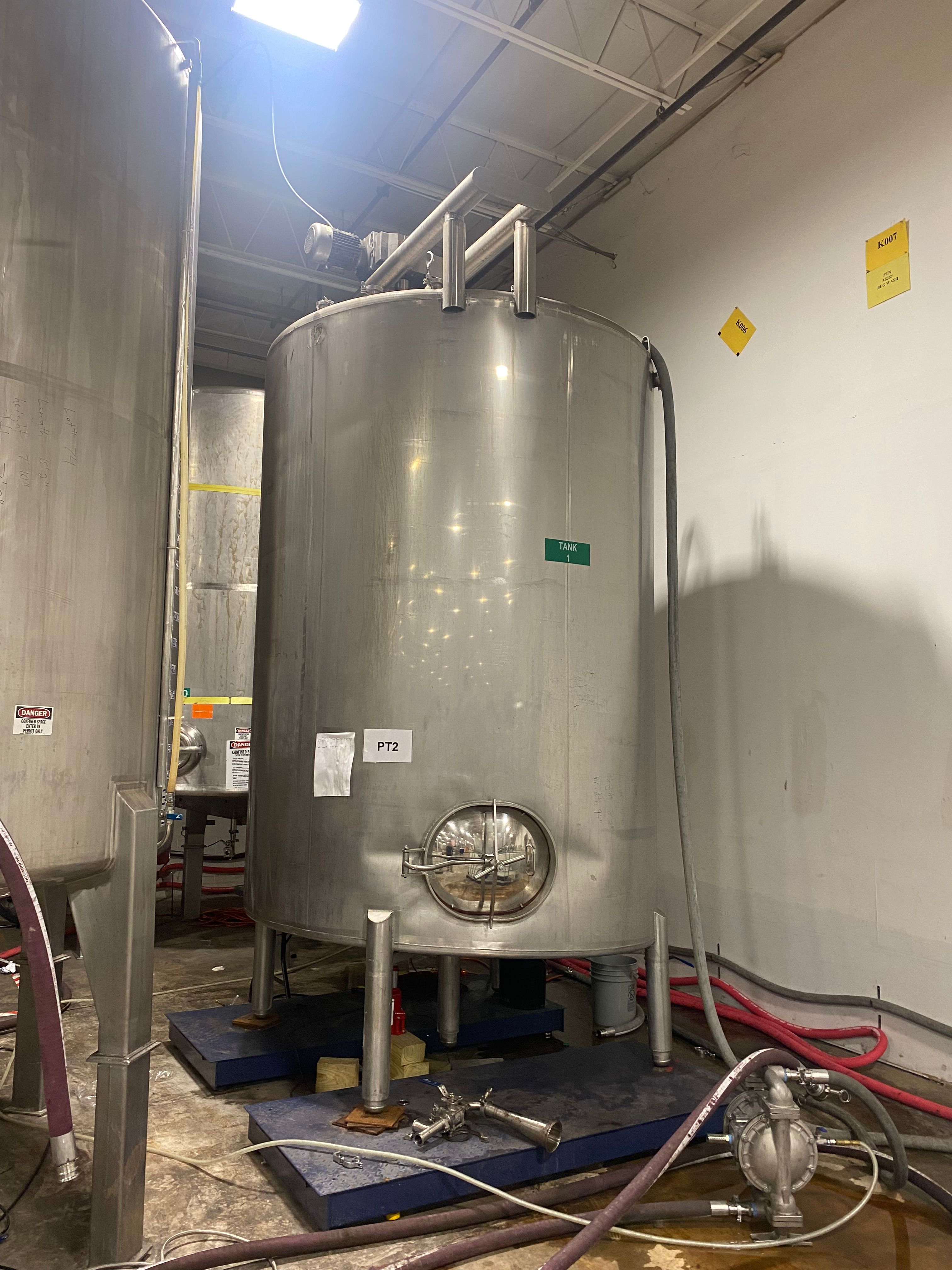2700 Gallon Stainless Mix Tank