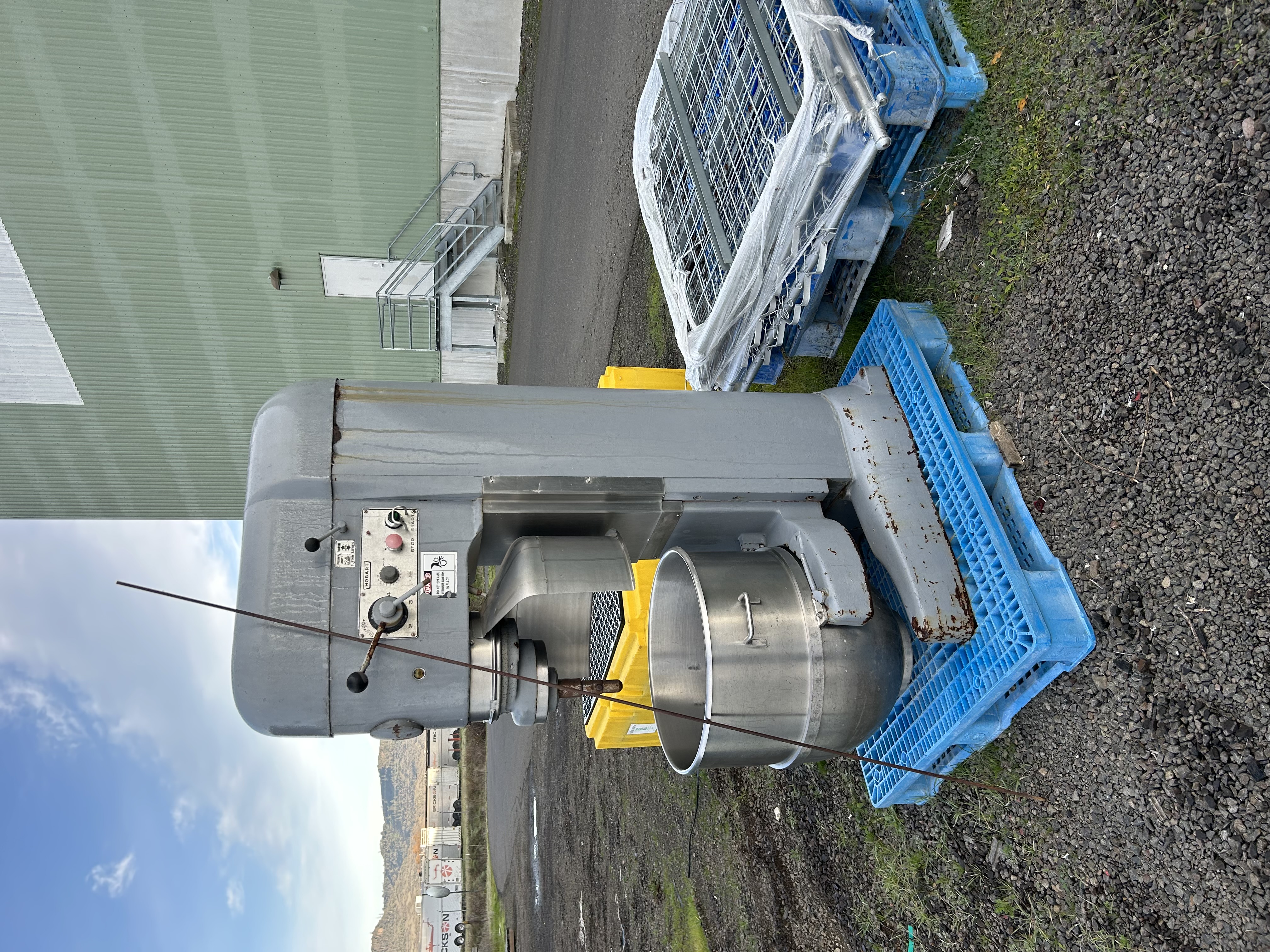 Hobart 140 qt V-1401 Mixer with Bowl