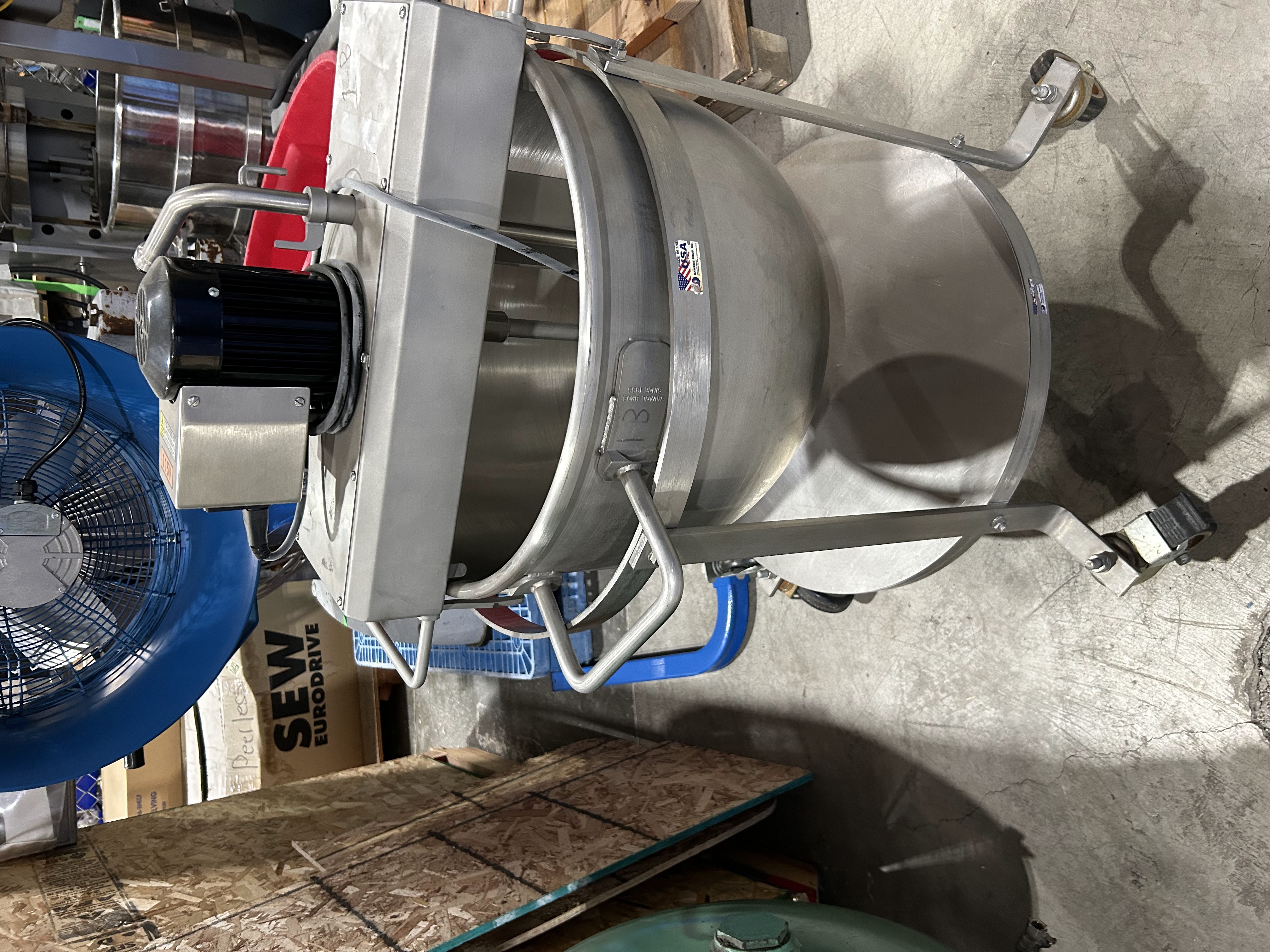 Savage Brothers 40 qt Mixing Bowls image 6