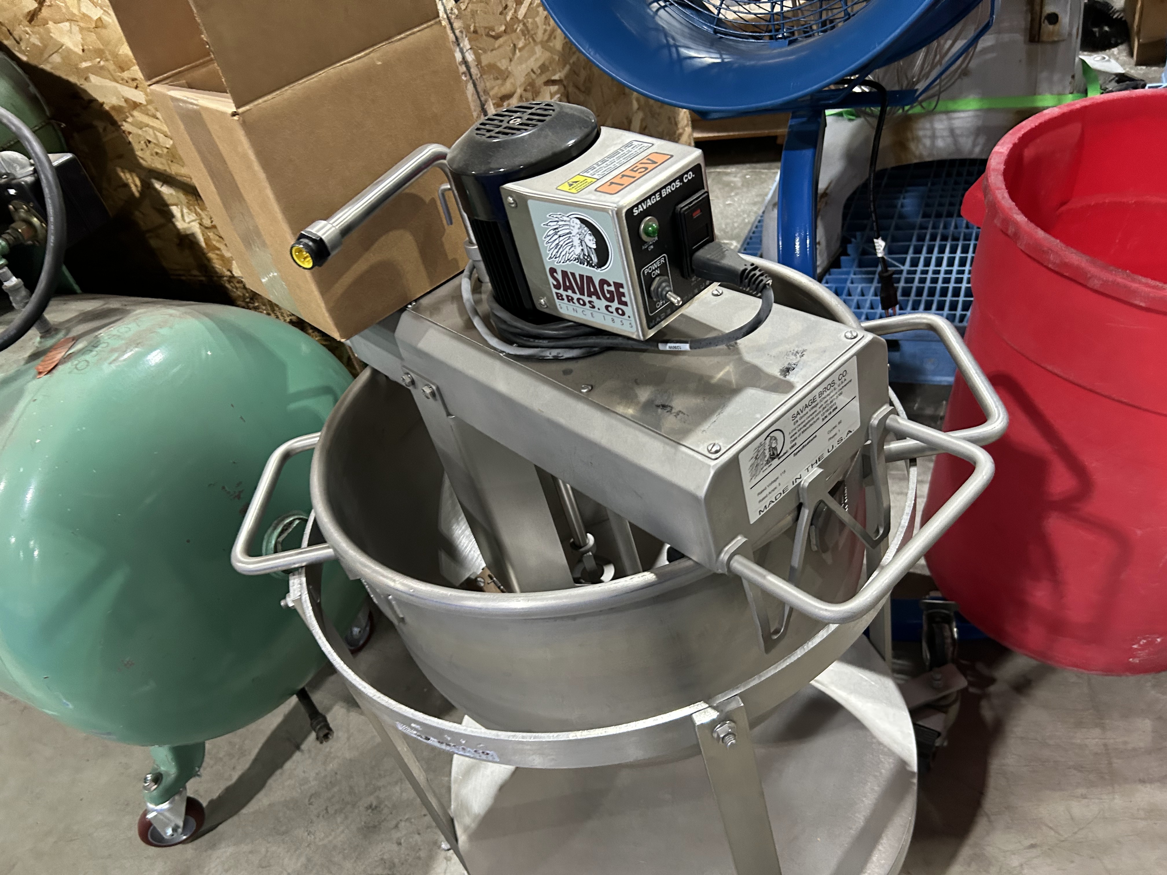 Savage Brothers 40 qt Mixing Bowls image 3