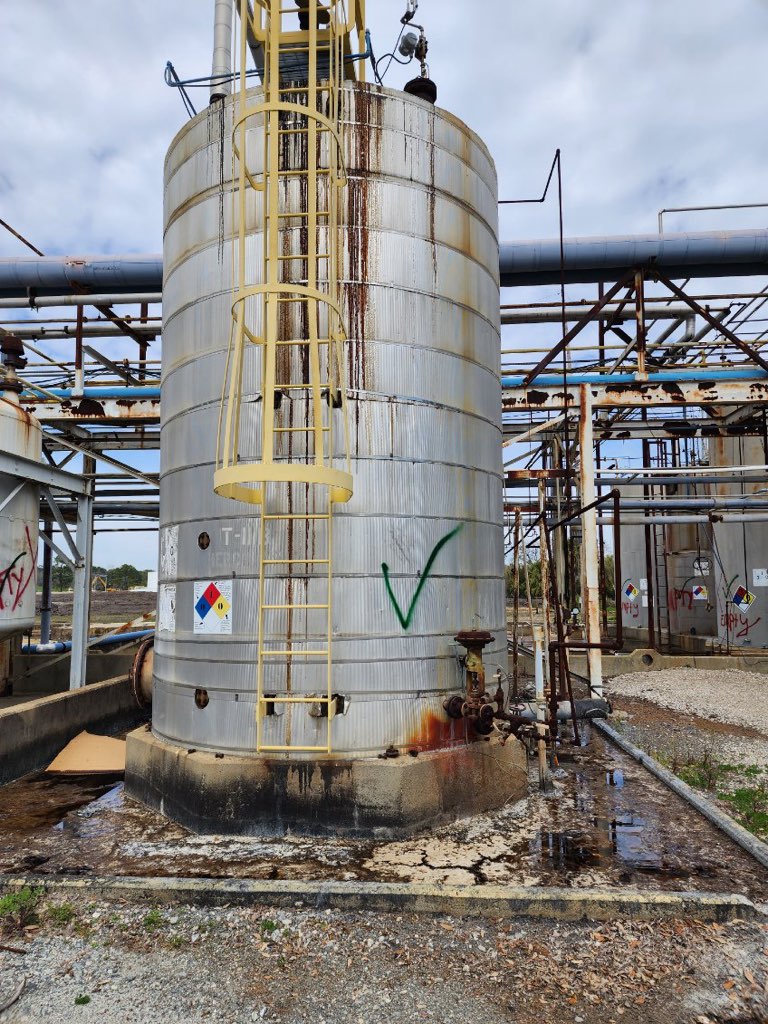 10000 Gallon Stainless Storage Tank image 2