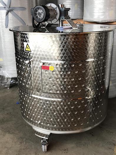 265 gallon  jacketed mix tank with wheels image 2