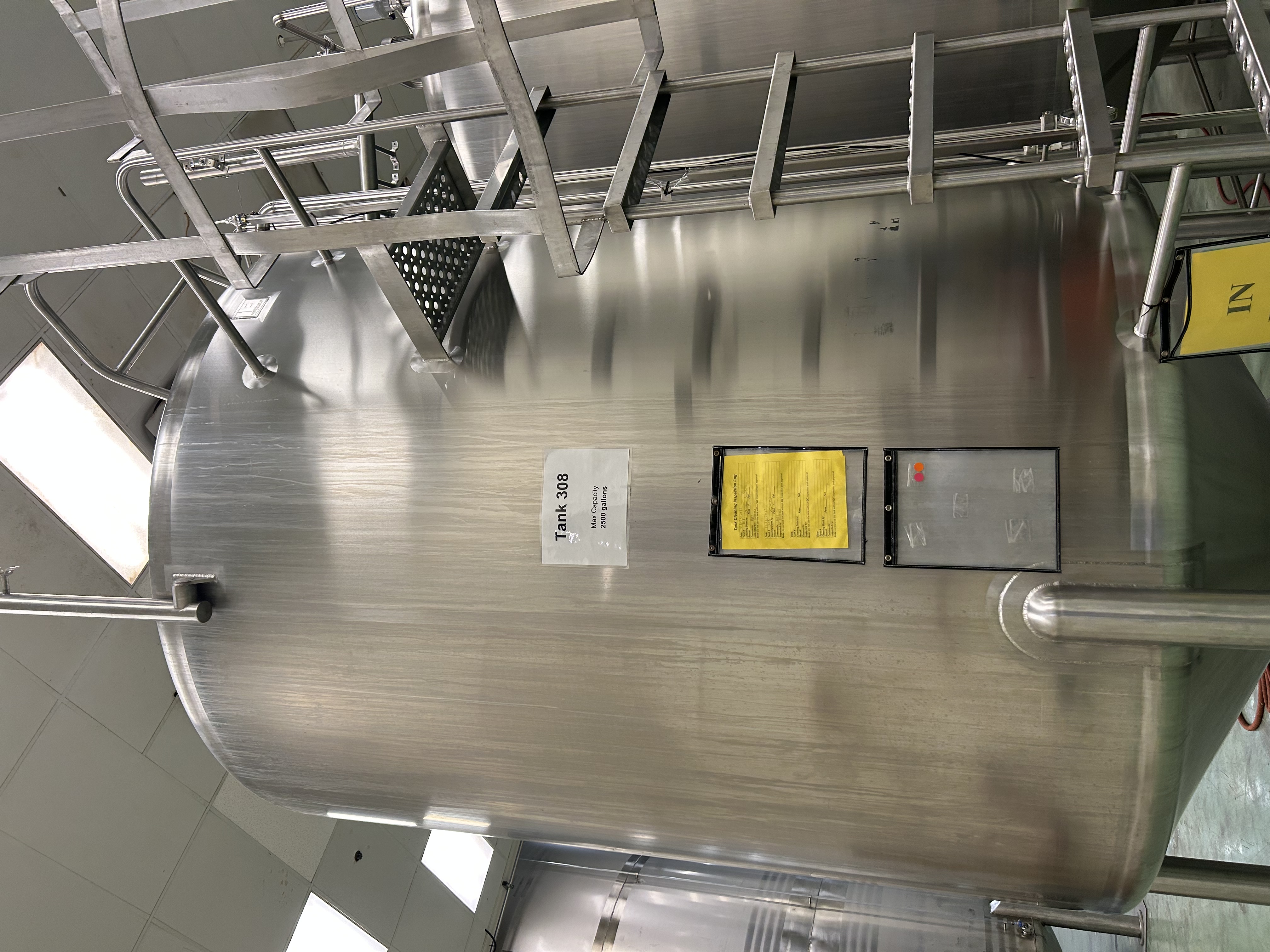 2500 Gallon Feldmeier Mix Tank