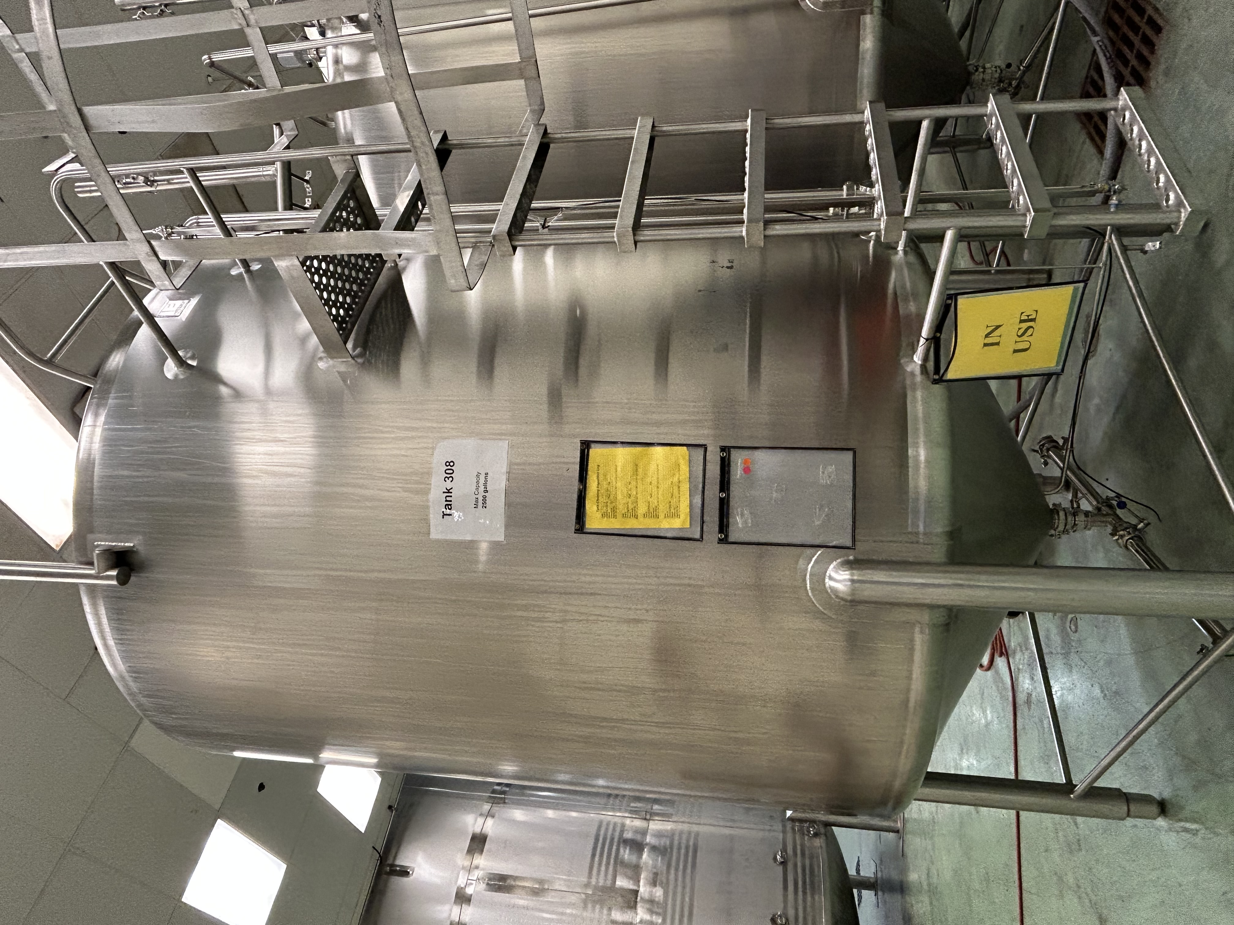 2500 Gallon Feldmeier Mix Tank image 5