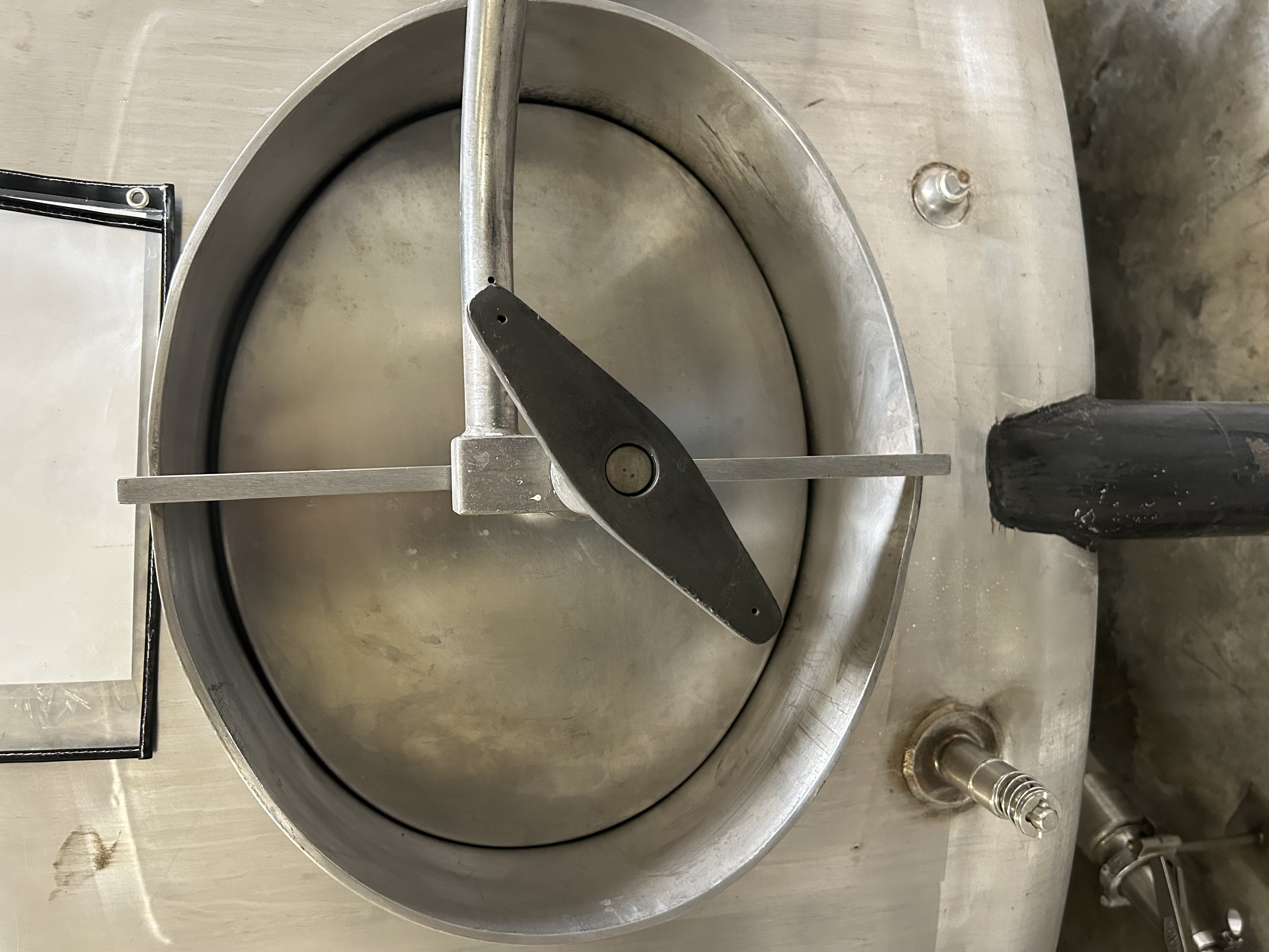 10000 Gallon Stainless Steel Storage Tank image 2