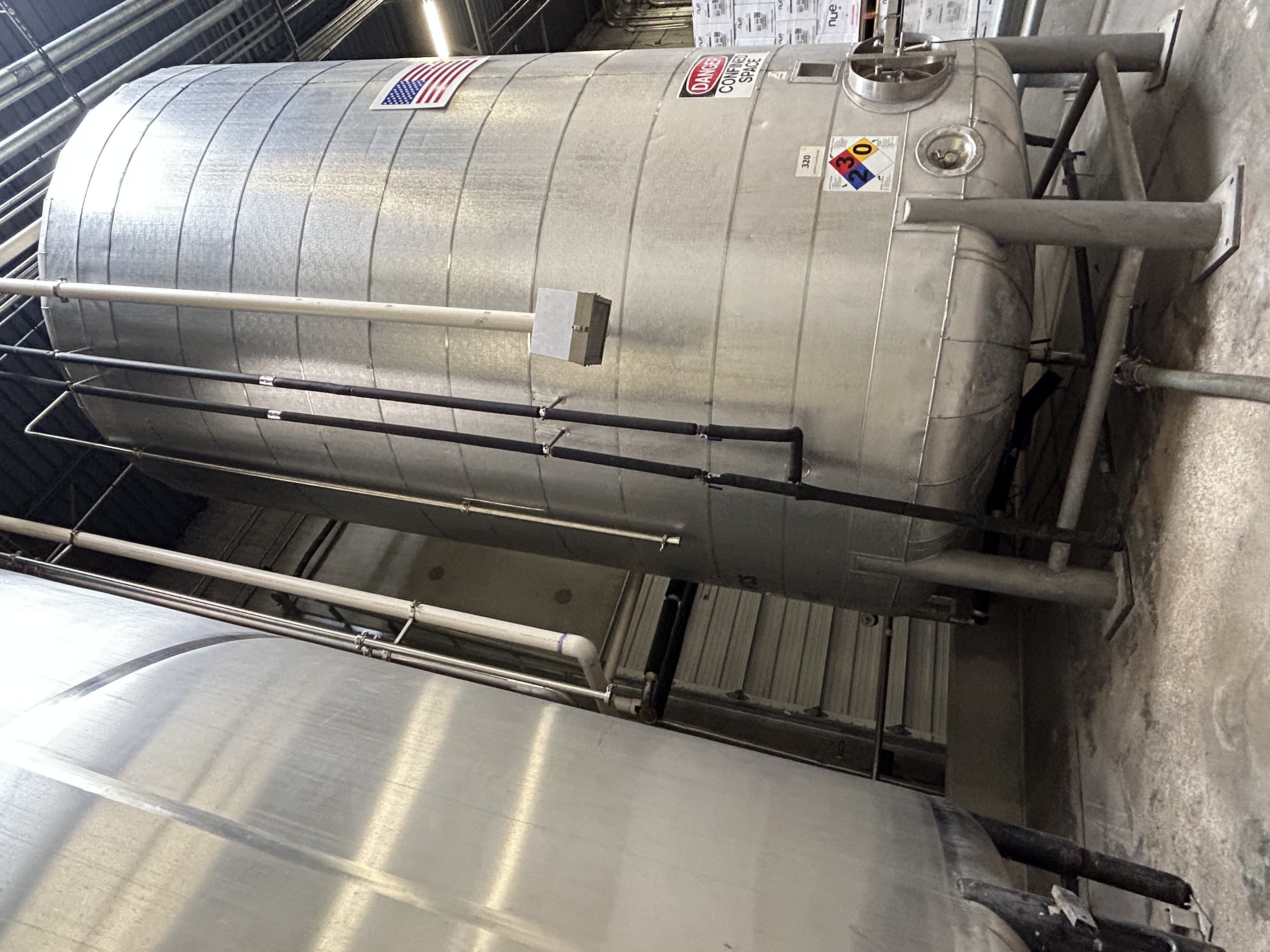 10000 Gallon Stainless Steel Jacketed Tank image 2