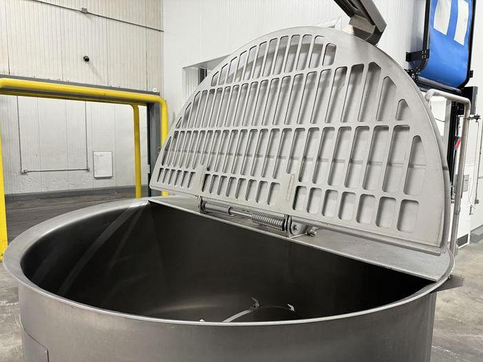600 gallon Jacketed Hemispherical Kettle (Scrape) image 3