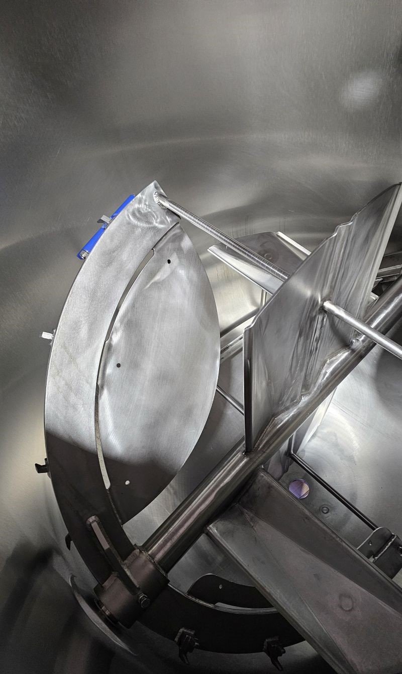 600 gallon Jacketed Hemispherical Kettle (Scrape) image 5