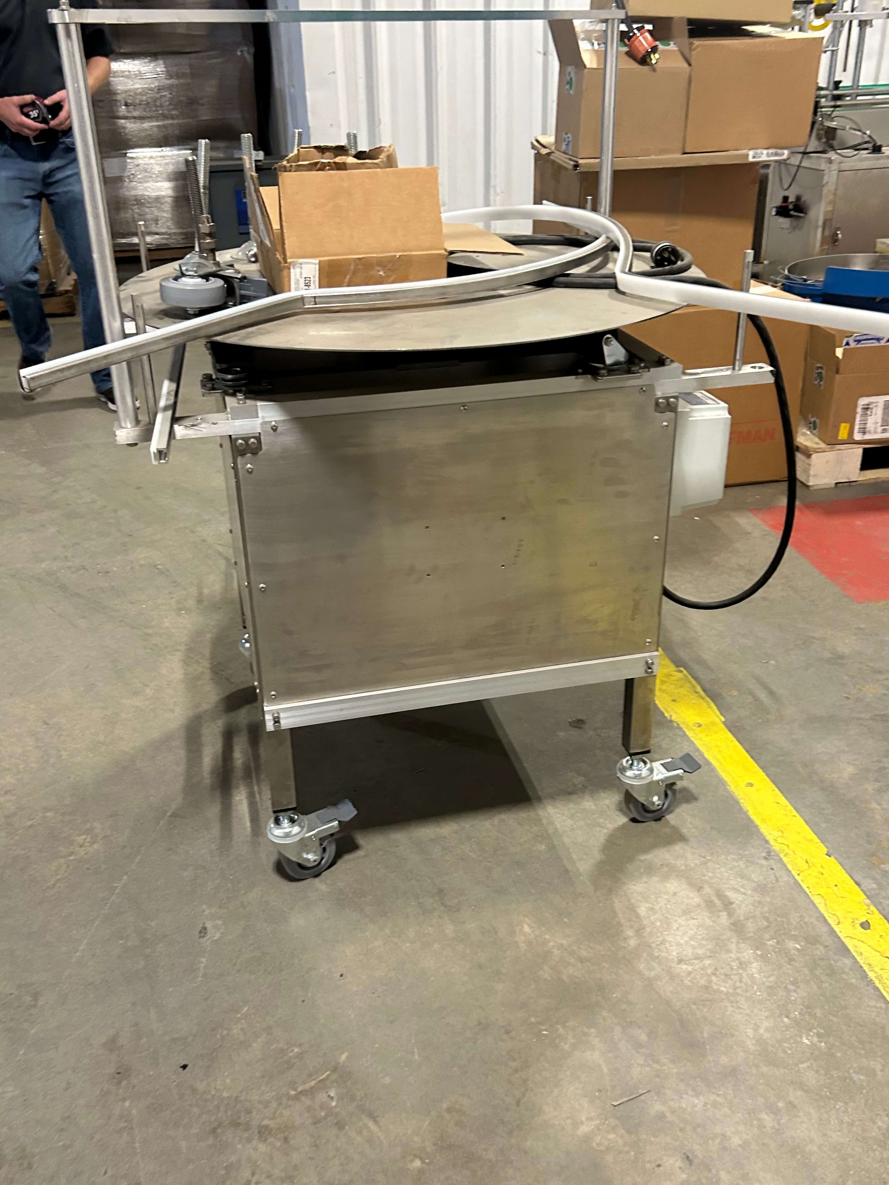 36 inch Diameter Accumulation Turntable image 3