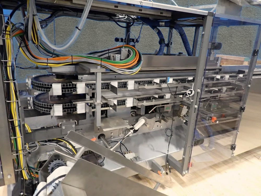 MPAC Vertical Semi-Auto Cartoner image 6