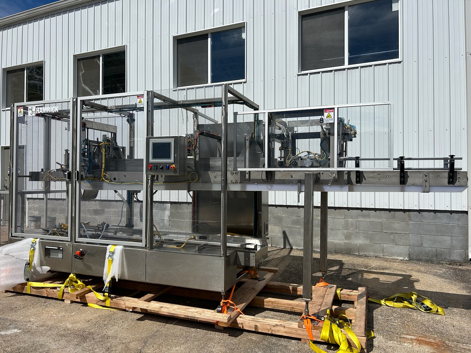 Hamrick 600D-S Case Packer with a Hamrick TT-25 HS Case Sealer image 7