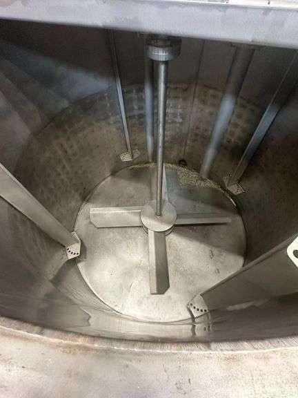 660 Gallon Jacketed Mix Tank image 5