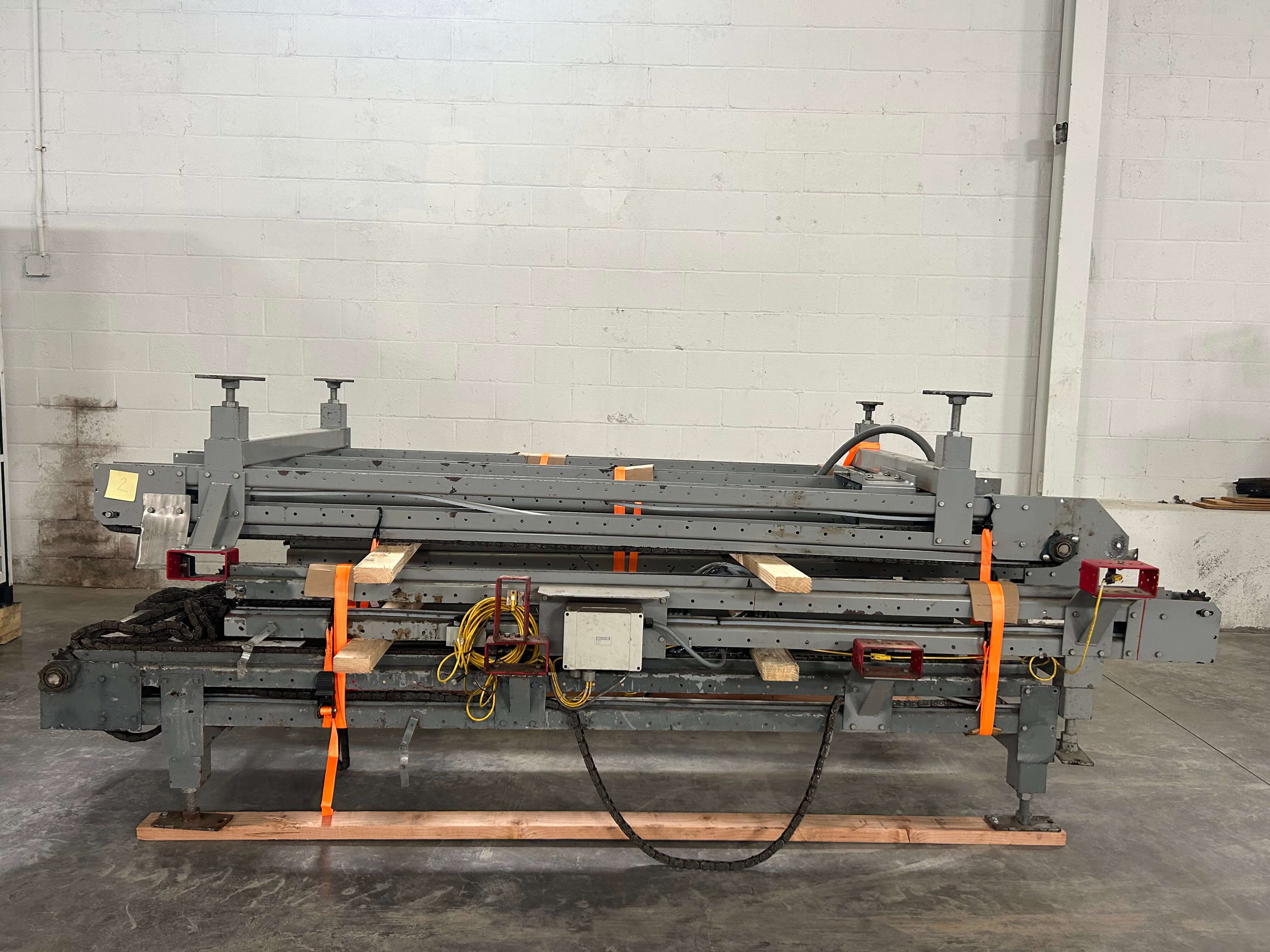 Chain Conveyor with Pop Up Transfer