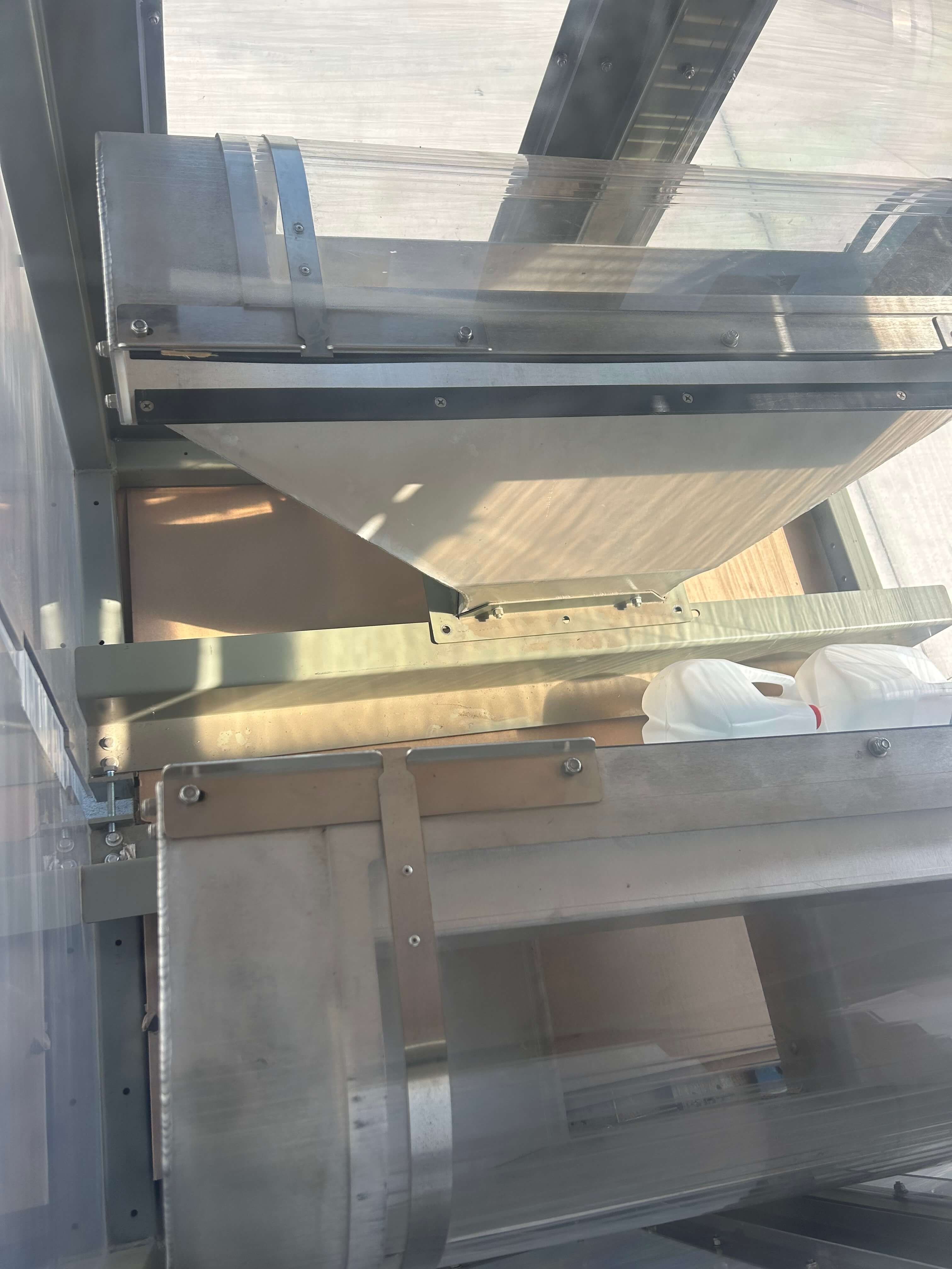 Fully Automatic Bottle Debagger image 3