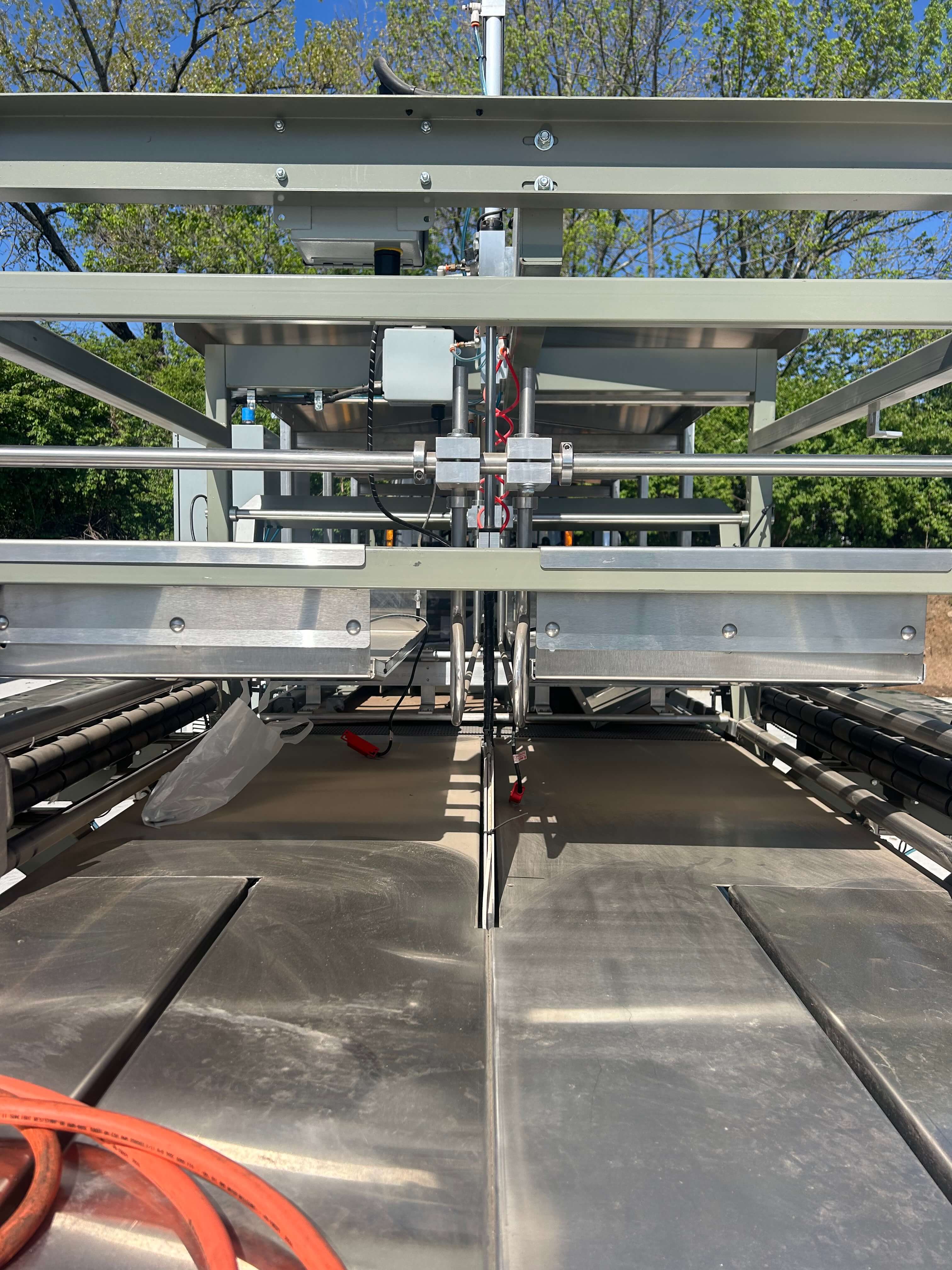 Fully Automatic Bottle Debagger image 7