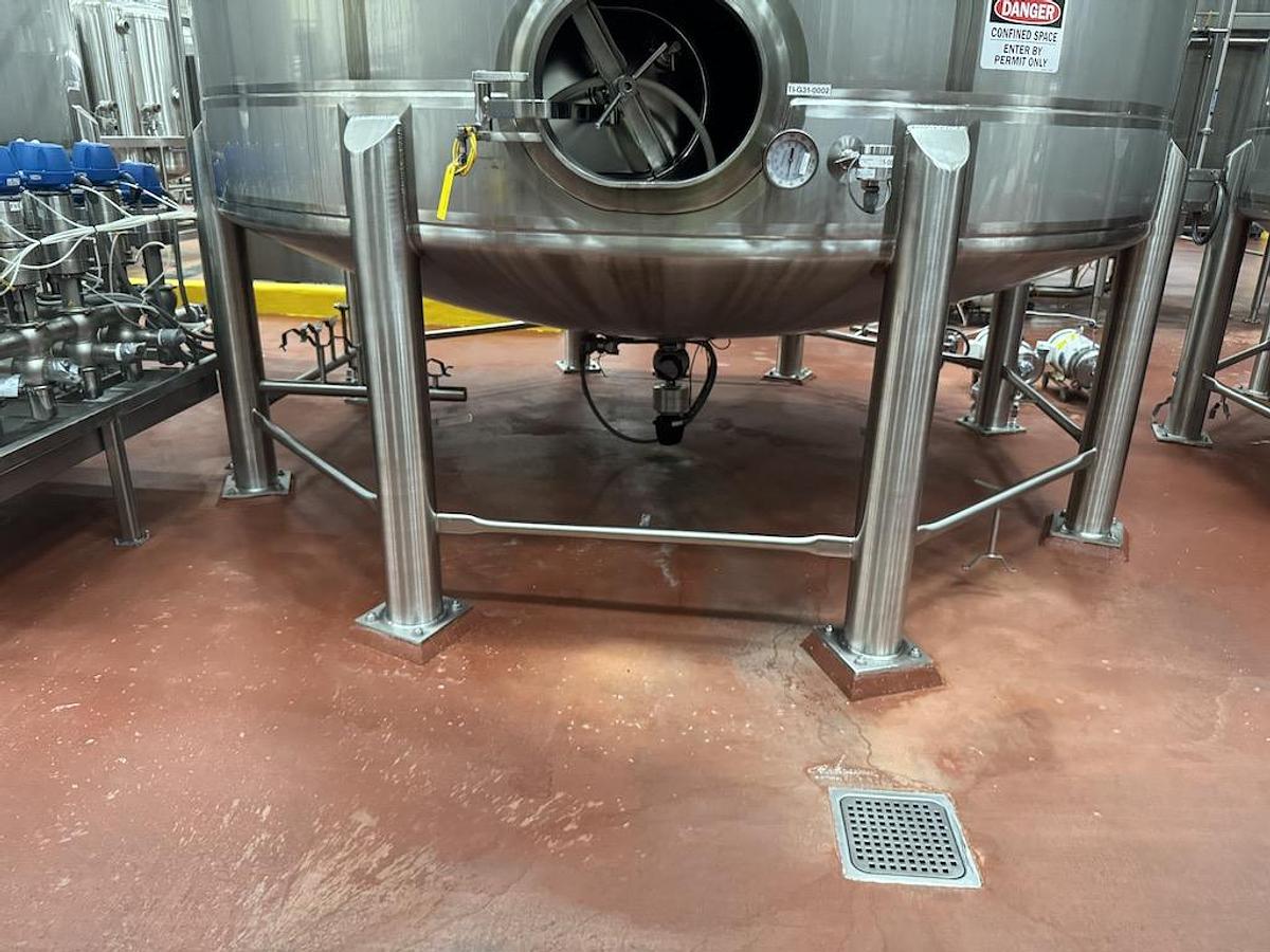 Feldmeier 15,000 Gallon Vertical Mix Tanks, 316L Stainless Steel image 2