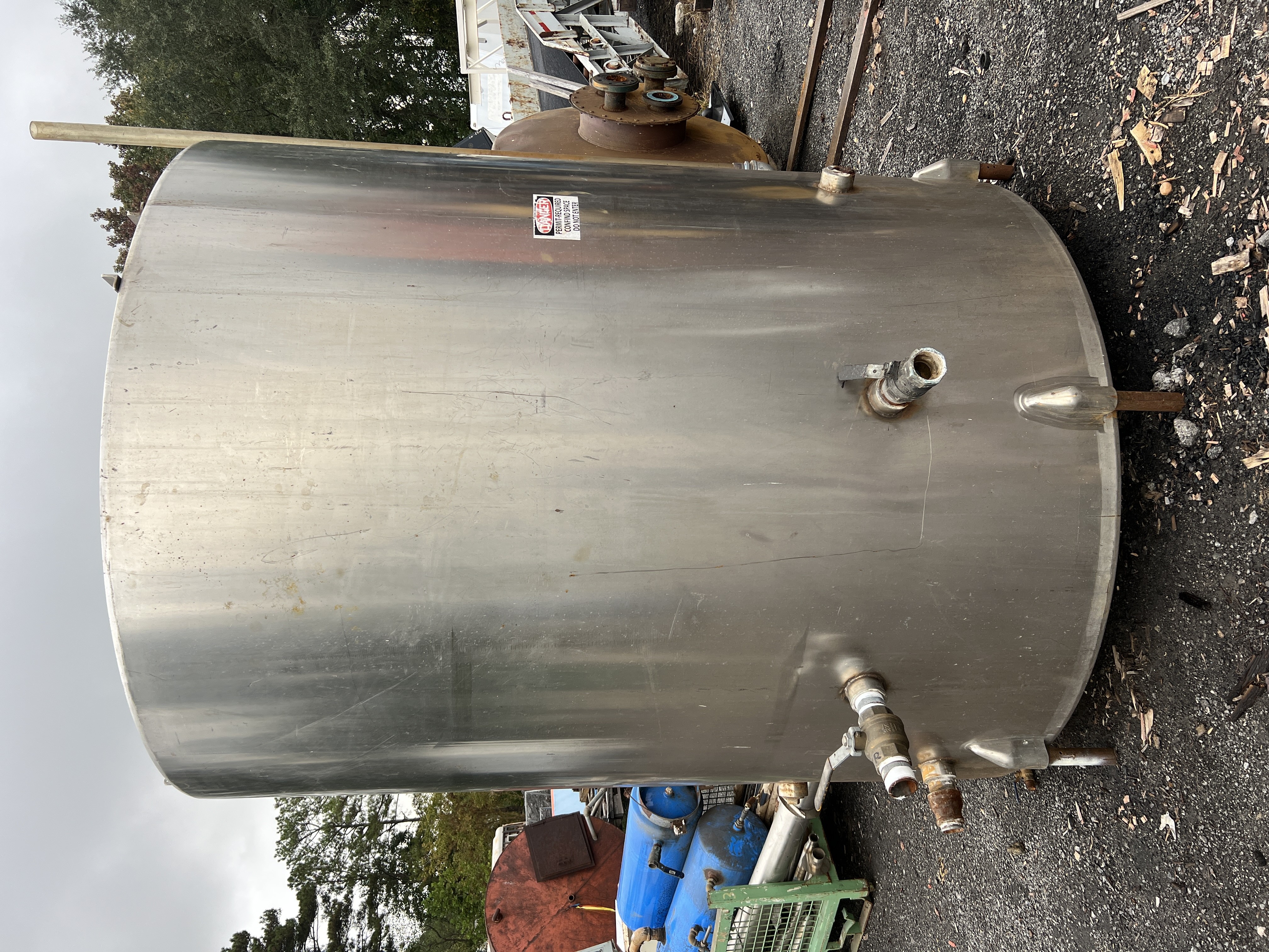 2000 Gallon Stainless Steel Tank image 3