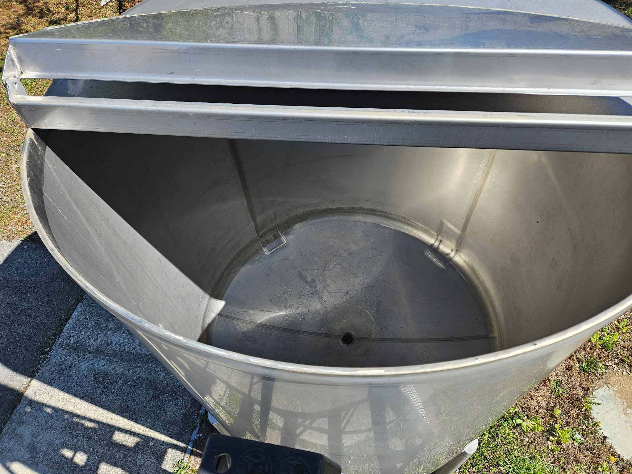 800 Gallon Stainless Steel Storage Tank image 4