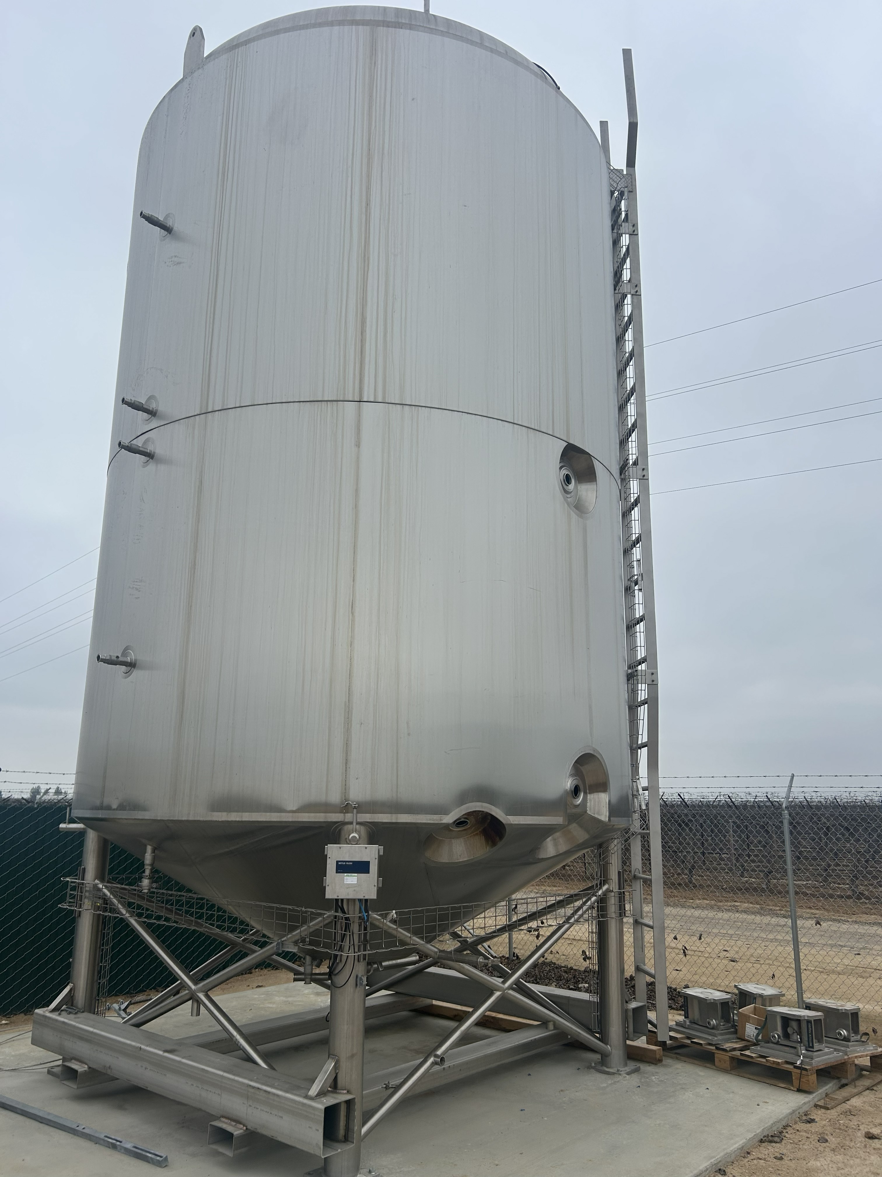 12000 Gallon Jacketed Mix Tank