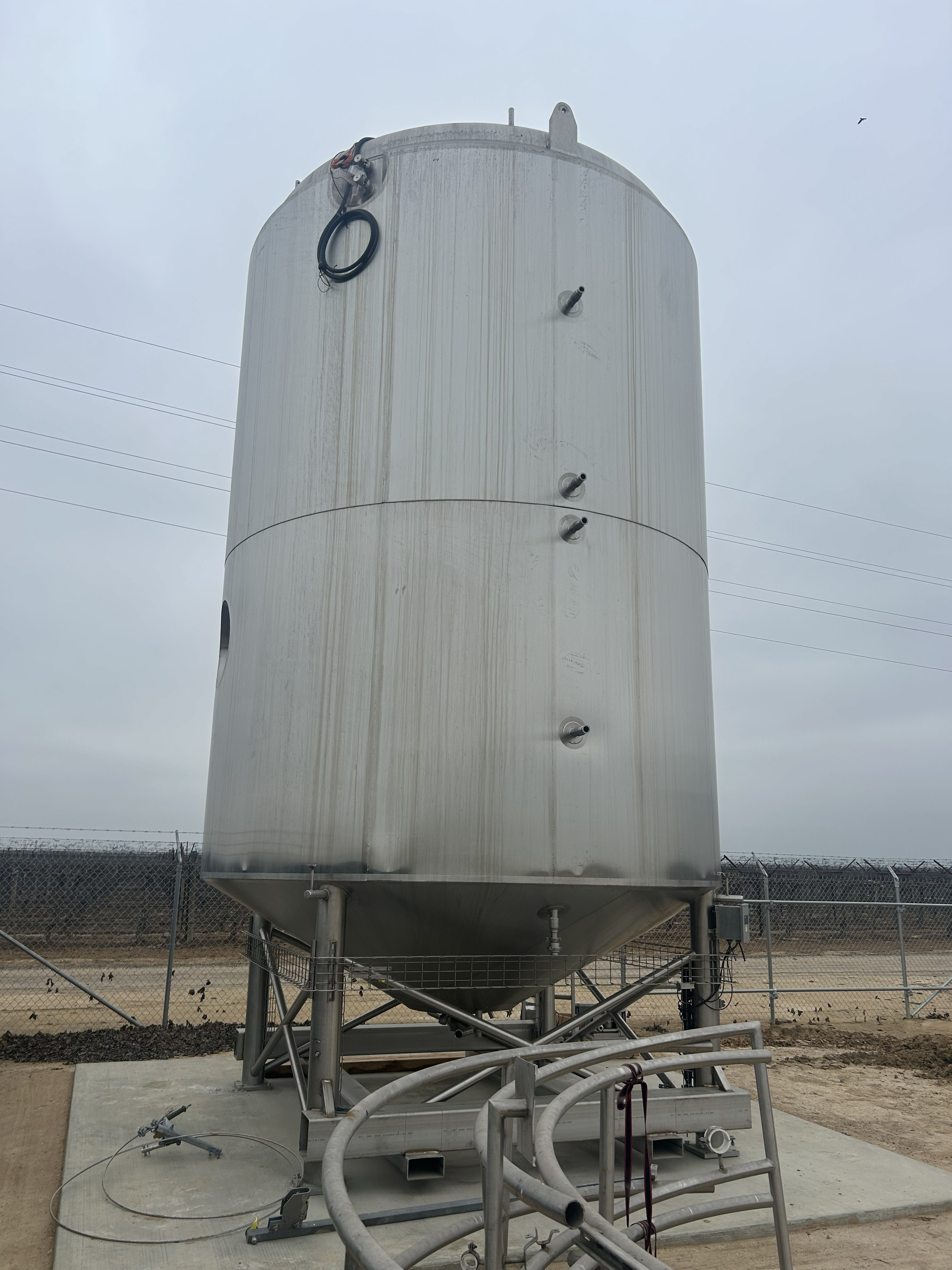 12000 Gallon Jacketed Mix Tank image 5