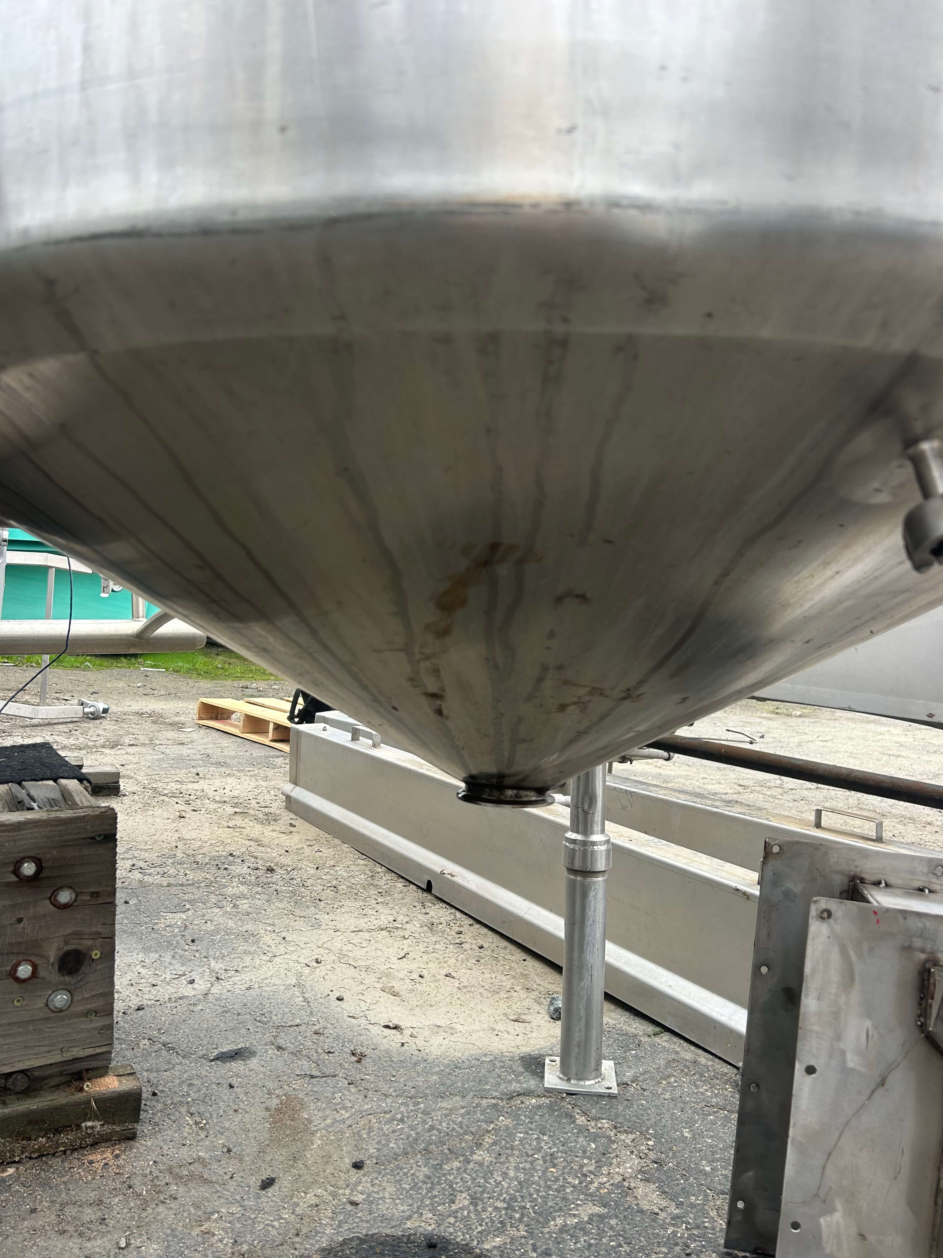 300 Gallon Stainless Steel Tank image 2
