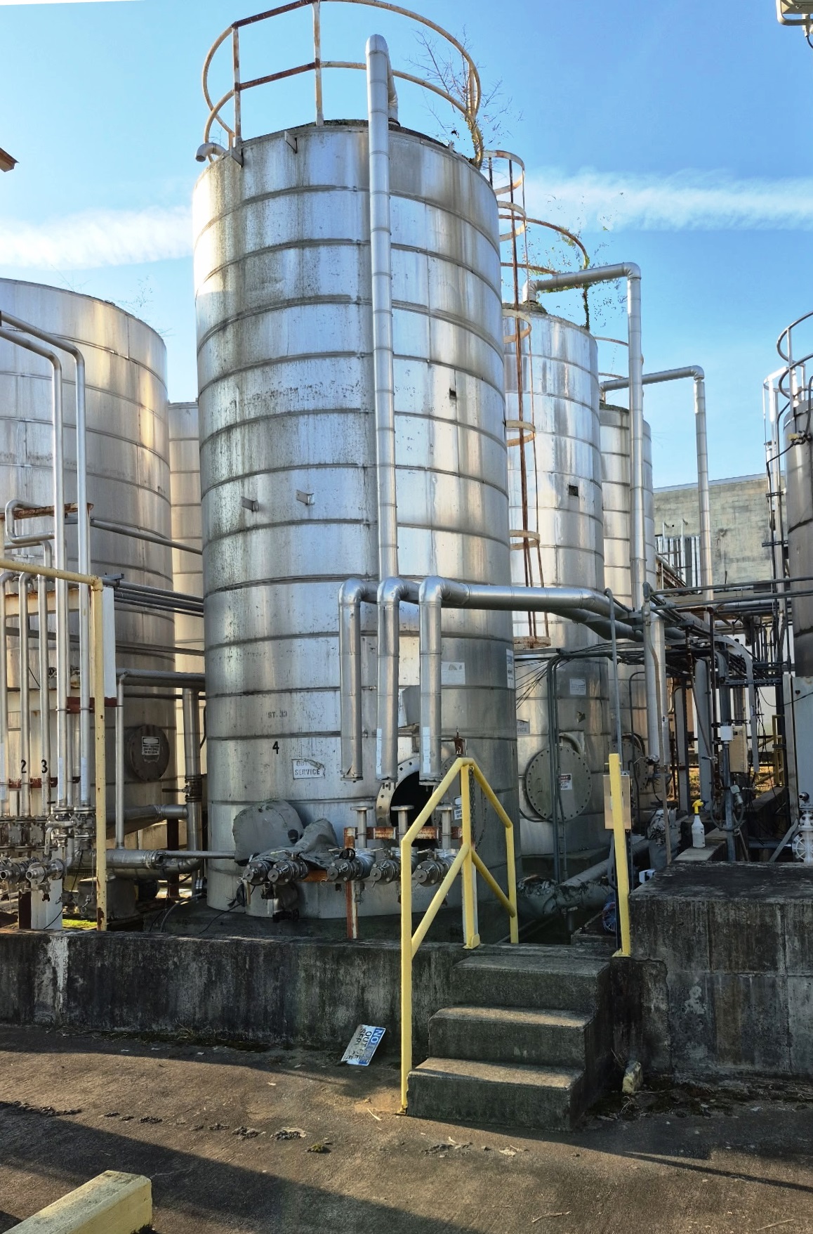 9000 Gallon Insulated Stainless Steel Storage Tanks
