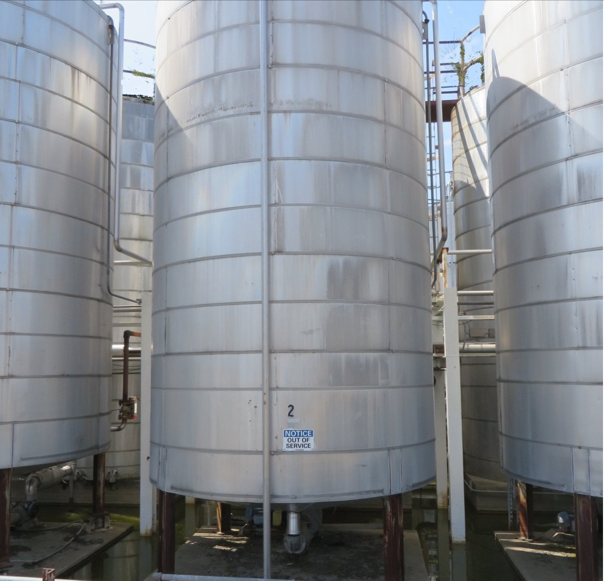 10000 Gallon Stainless Steel Storage Tanks image 3