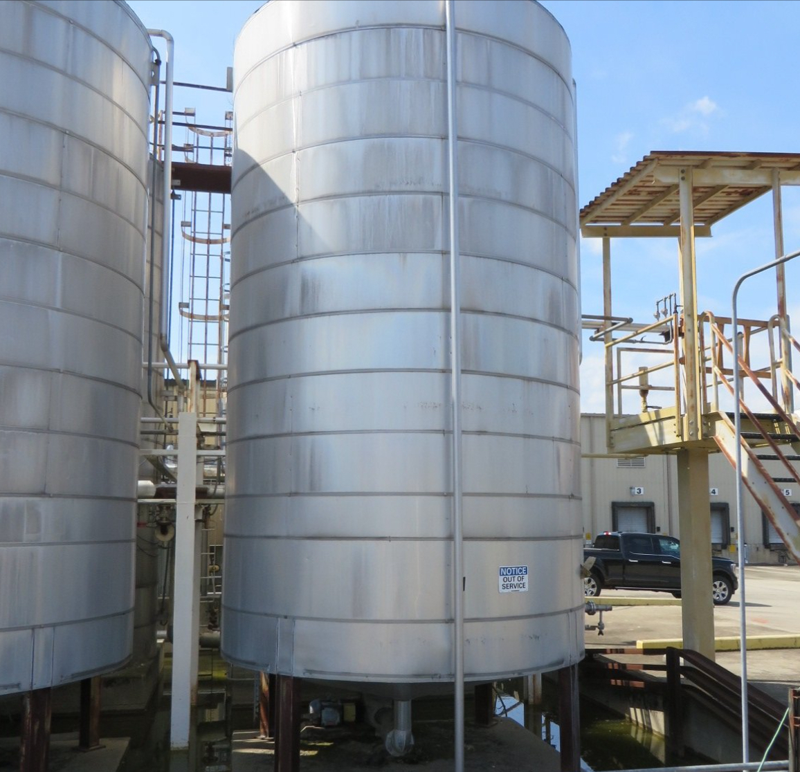 10000 Gallon Stainless Steel Storage Tanks image 2