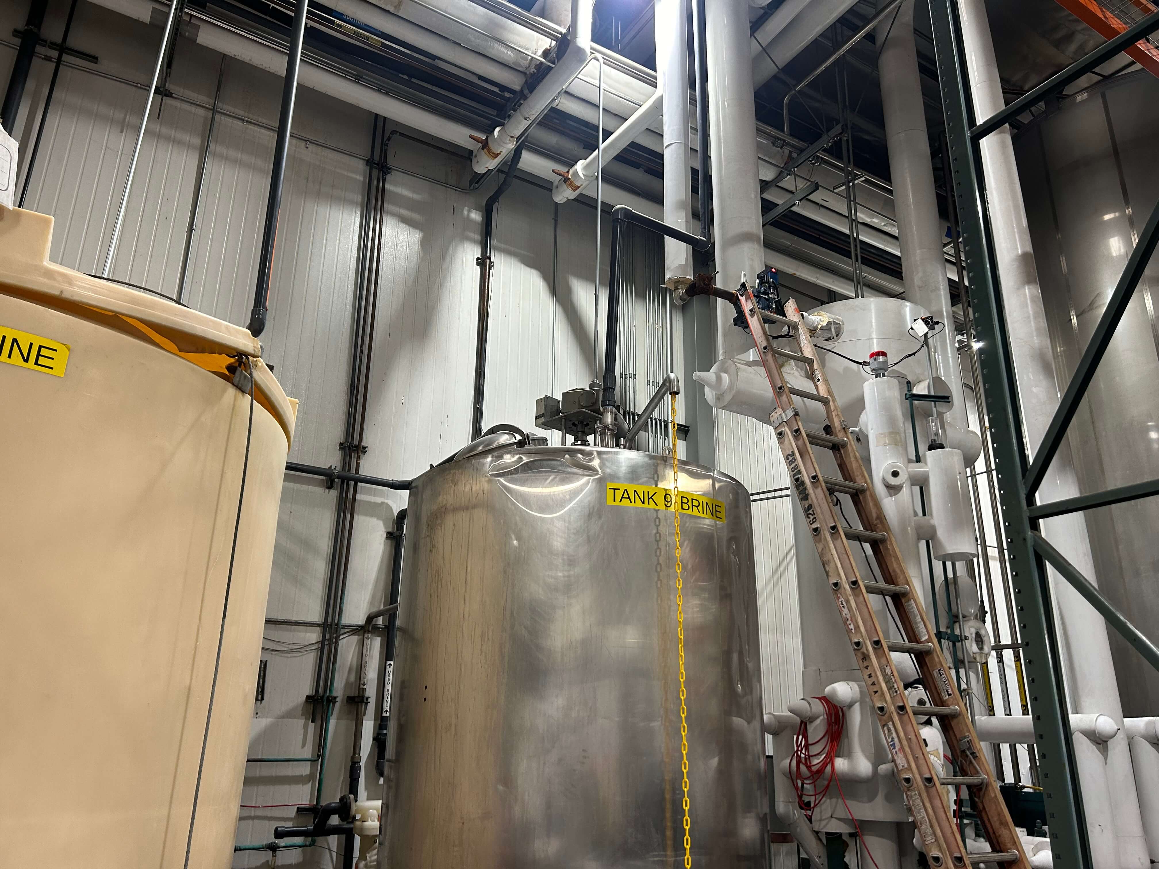 1400 gallon Jacketed Stainless Steel Tank image 2