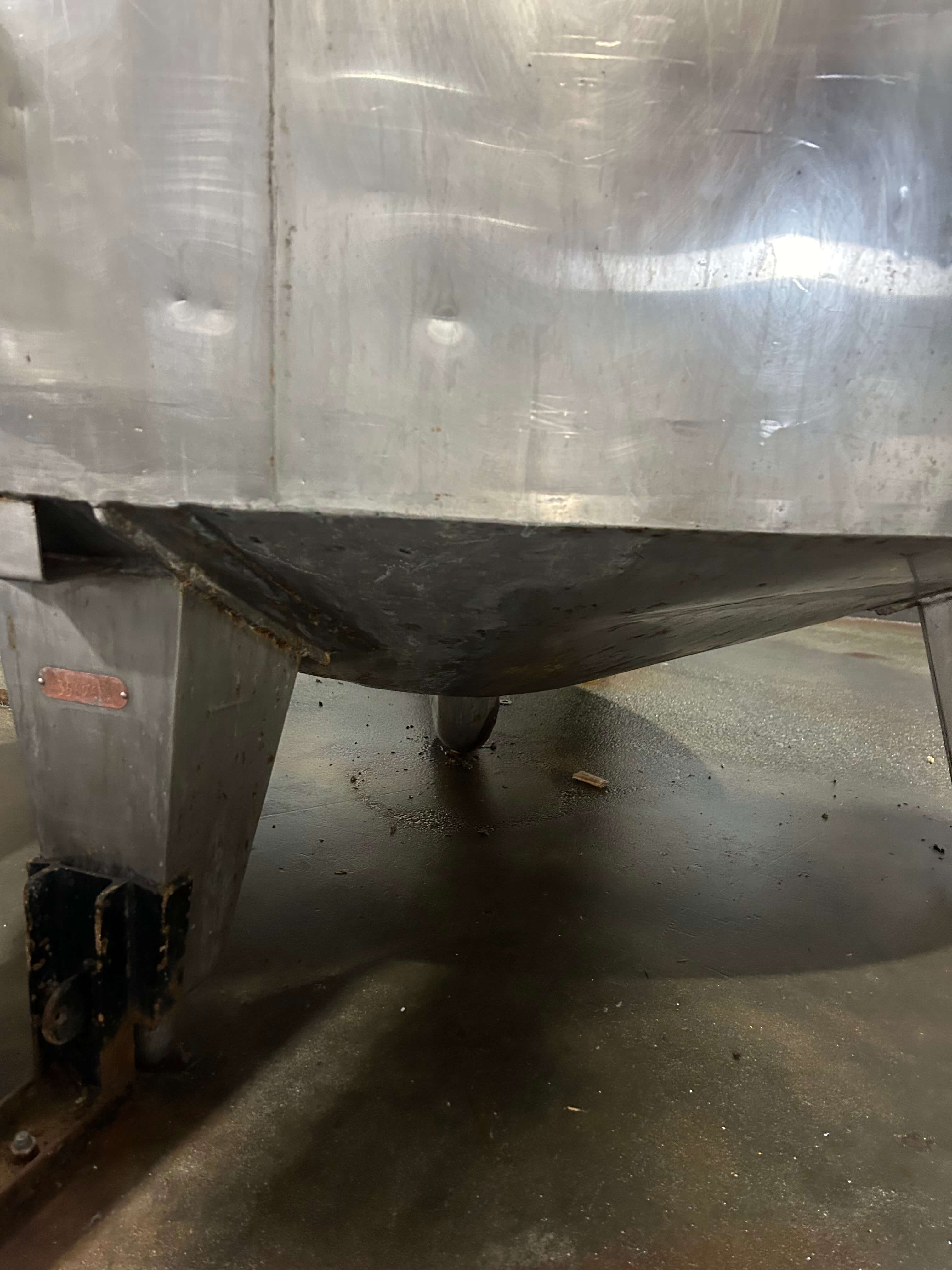 1400 gallon Jacketed Stainless Steel Tank image 3