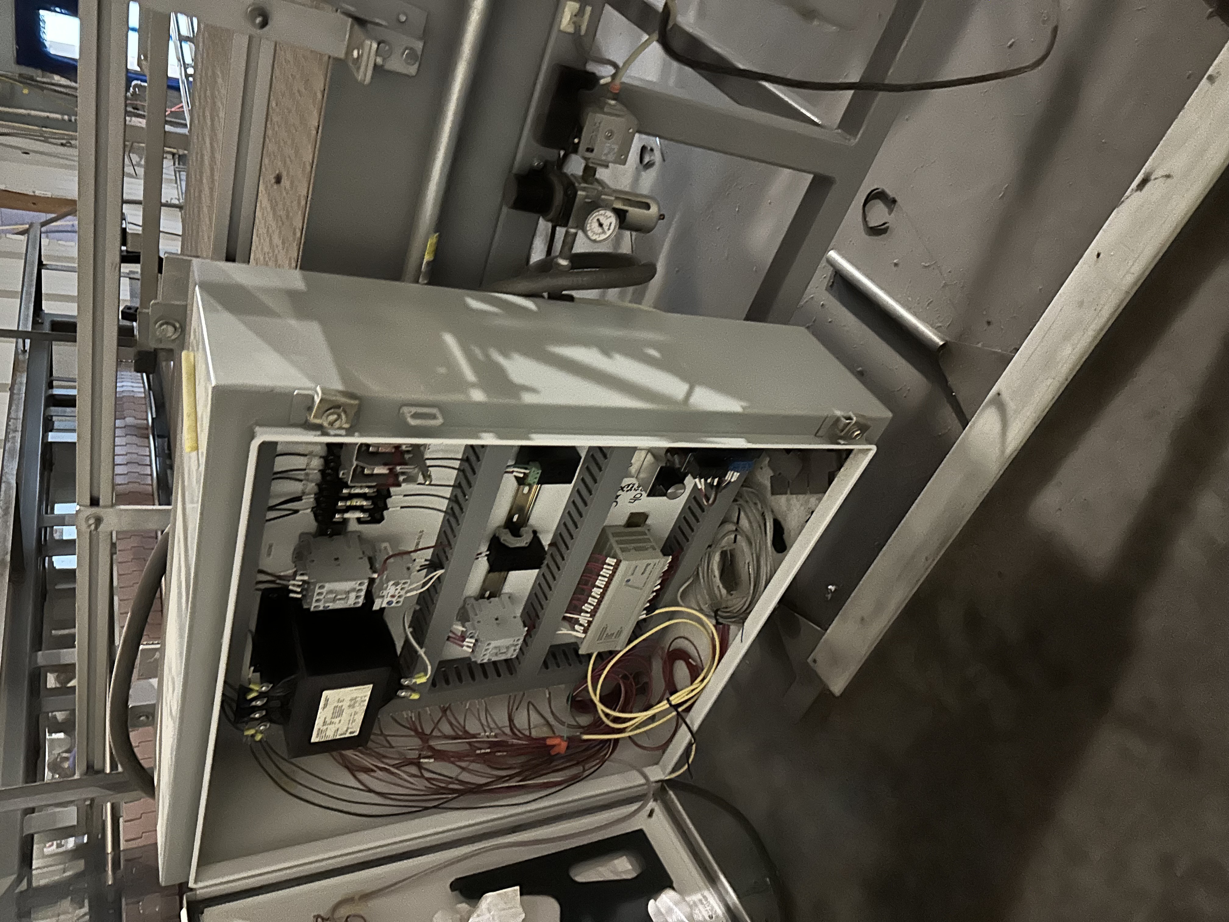 Automation Ideas Automatic Bottle Debagger image 3