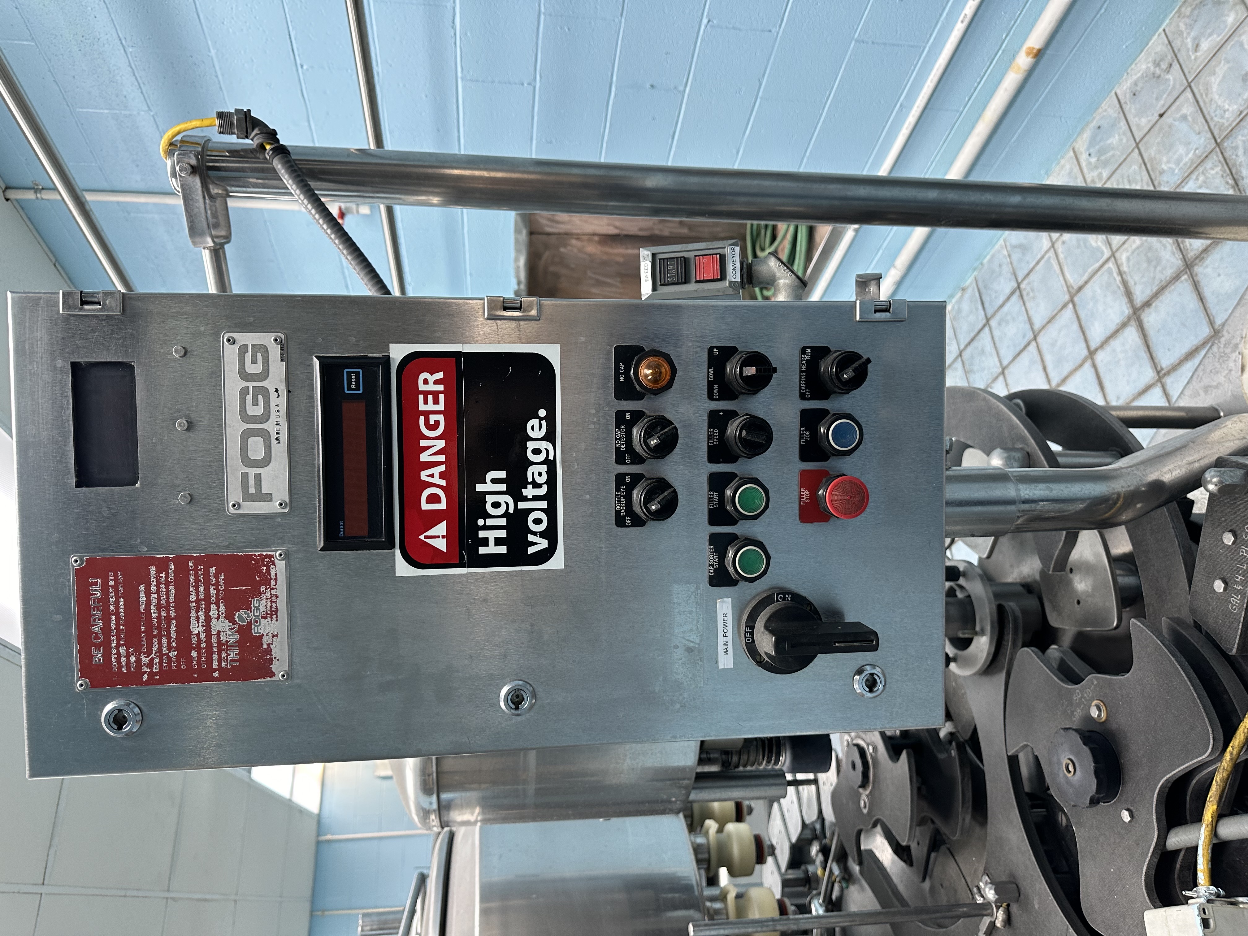 FOGG Rotary Bottle Filler with Capper 24 Head Filler / 7 Head Capper image 5