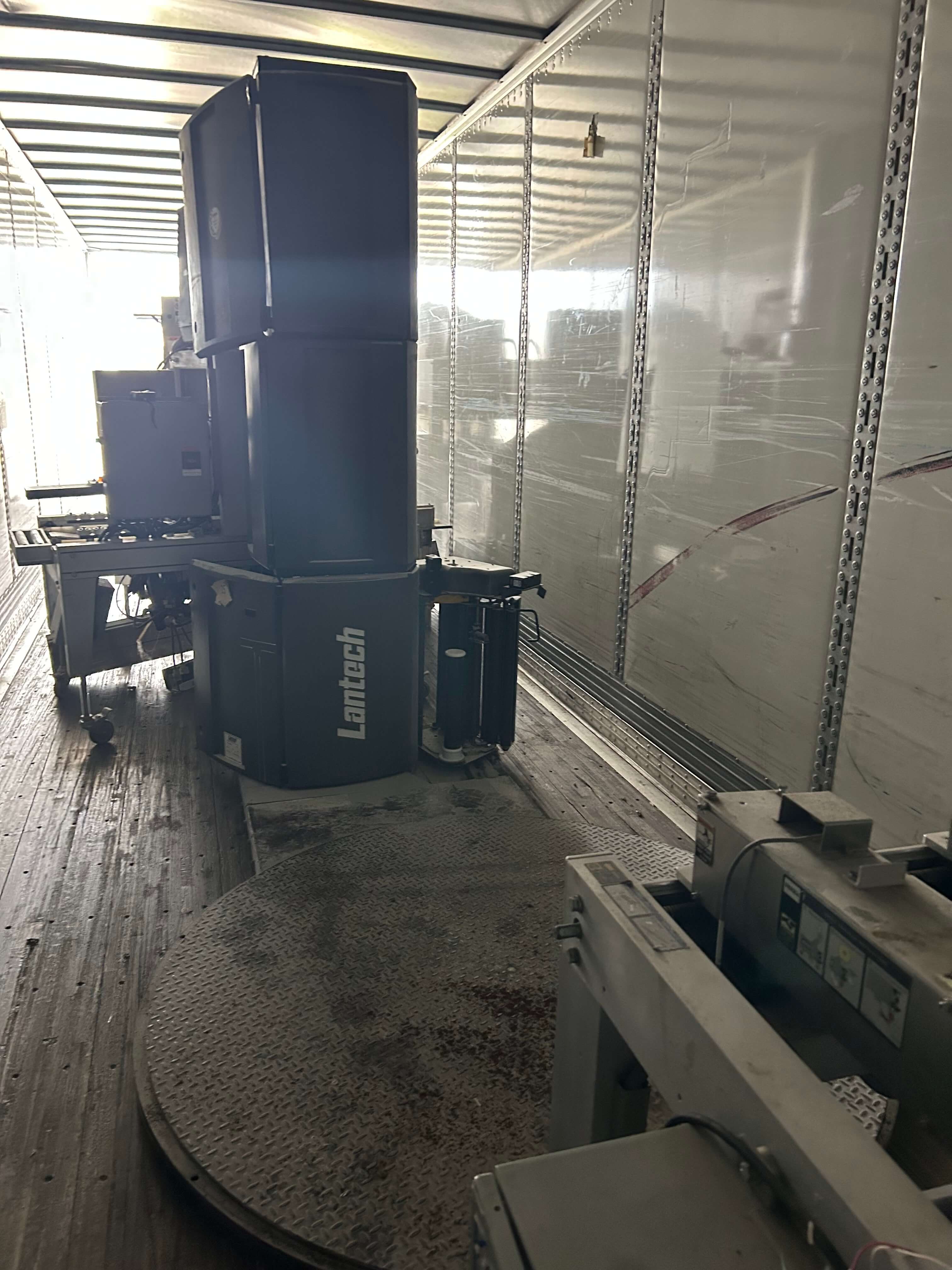 Lantech Q300 Stretch Wrapper