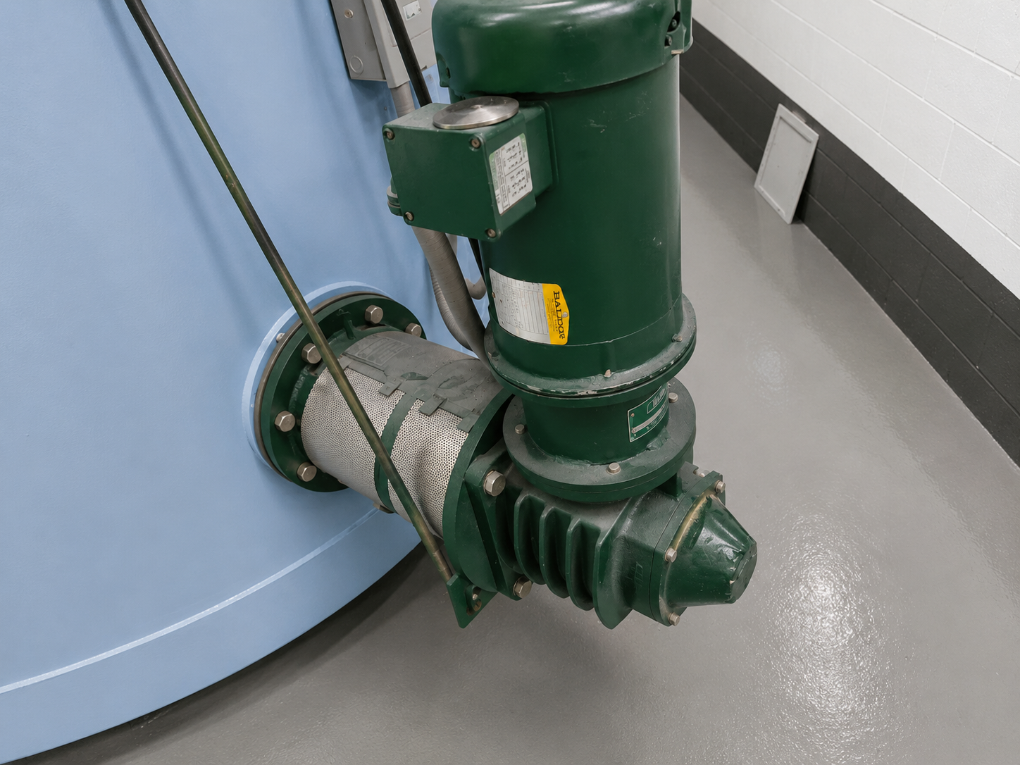 2500 Gallon Jacketed Mix Tank image 4