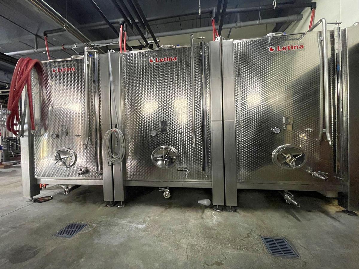 3200 Gallon Square Stainless Steel Tank