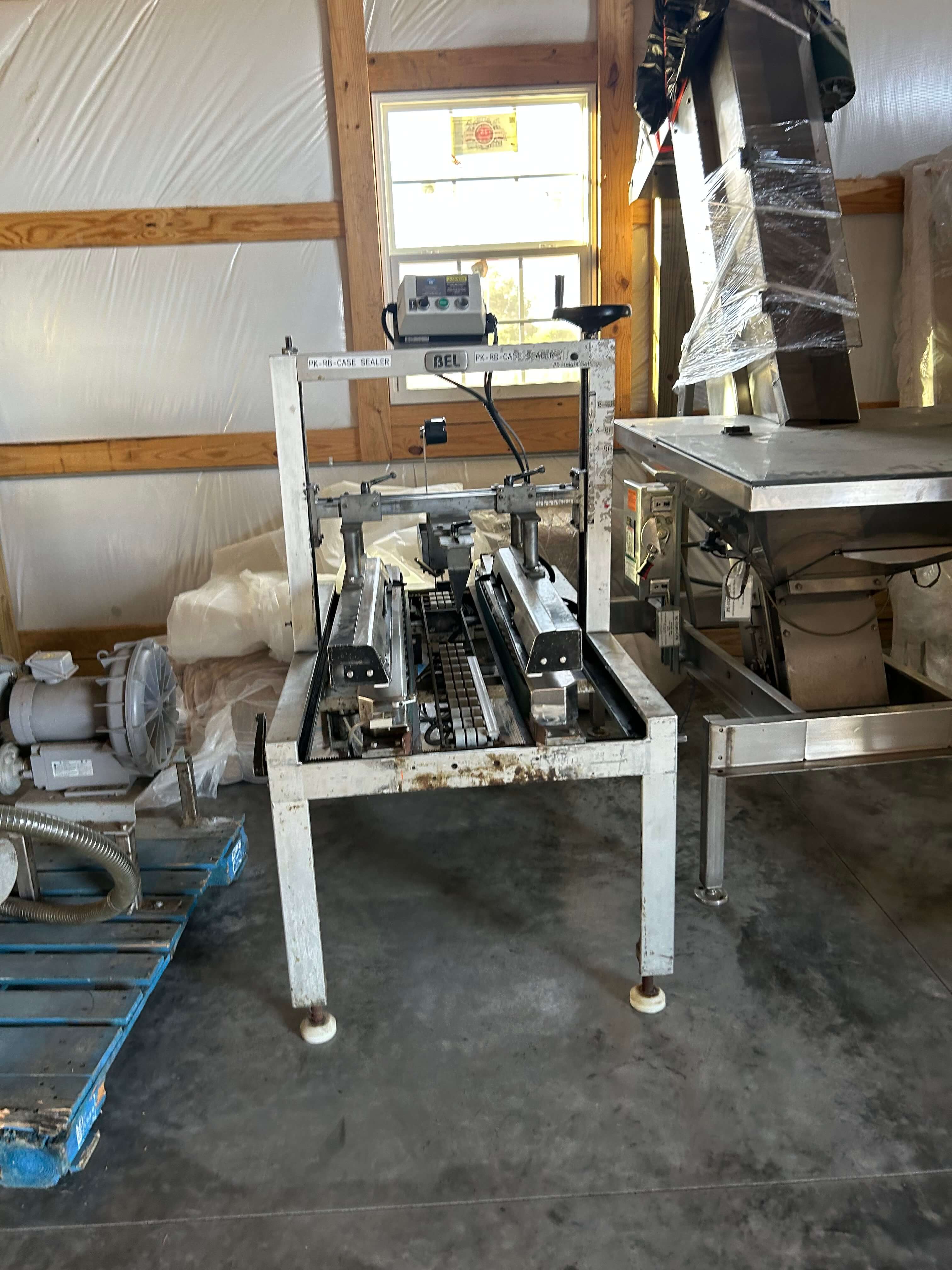 BEL 252 Fully Automatic Case Taper image 4